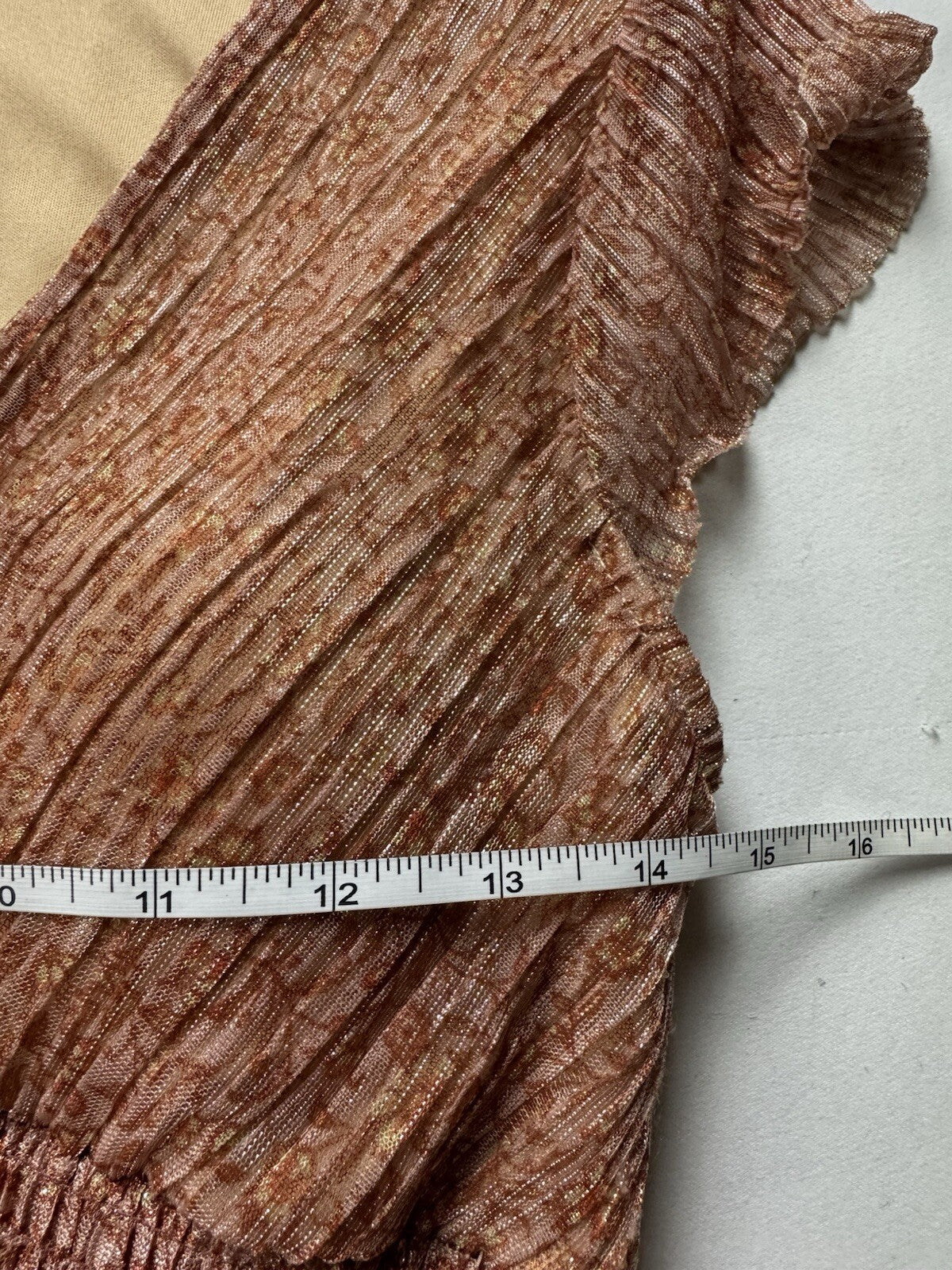 Haute Nites Women’s Long Ruffle Dress Size 7    (B.139)