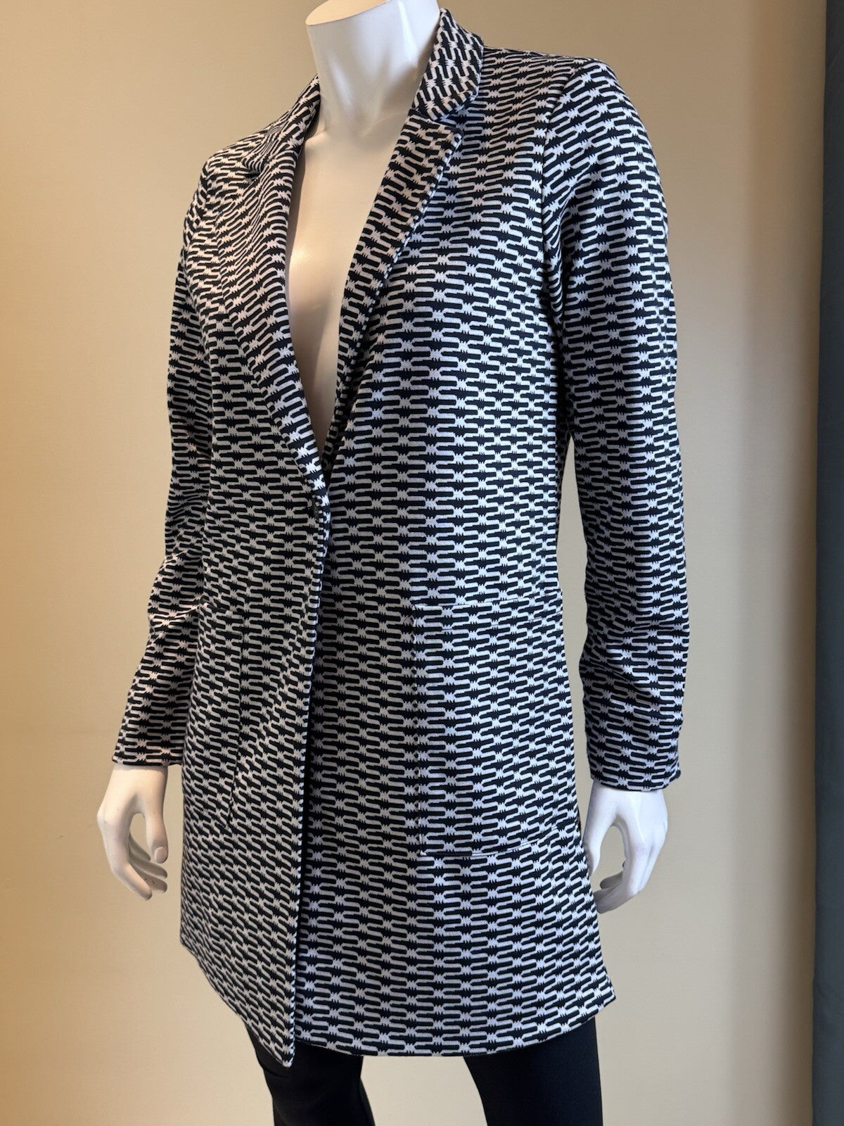 $98 PHILOSOPHY Women’s Black White Pea Coat Size S. . (B.95)