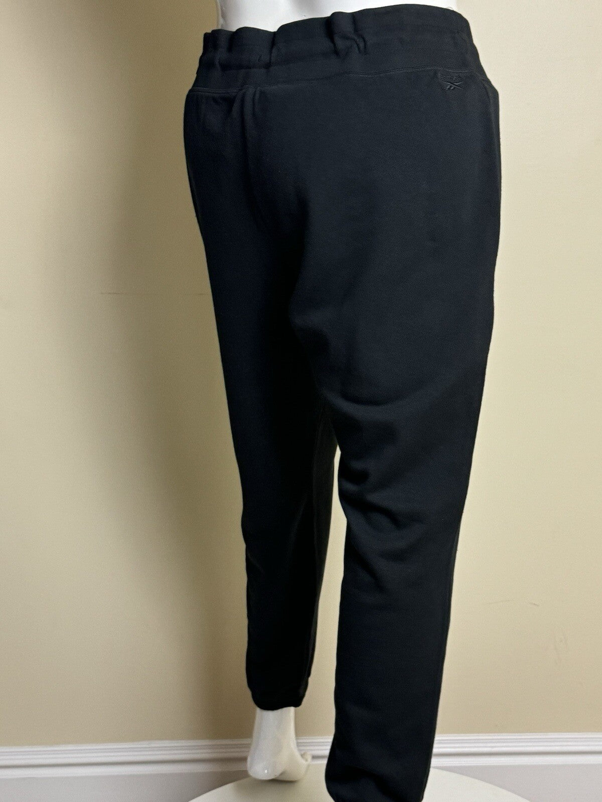 $70 Reebok Women's Black w/white Logo Jogger Sweatpants Sz 1X. (B.119)
