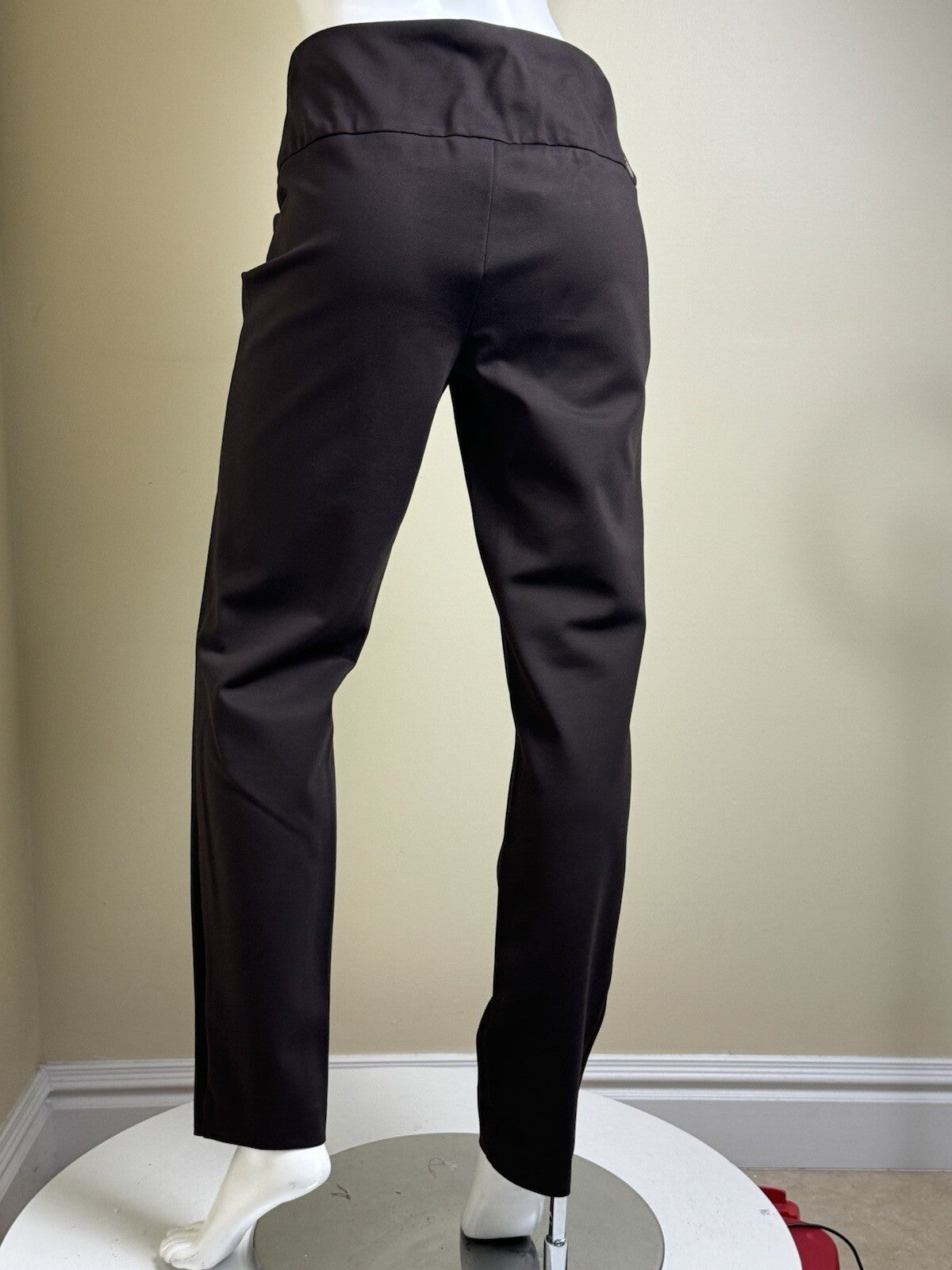 Swing Control Women’s Pull On Golf Pants Sz 12.  (B.113)