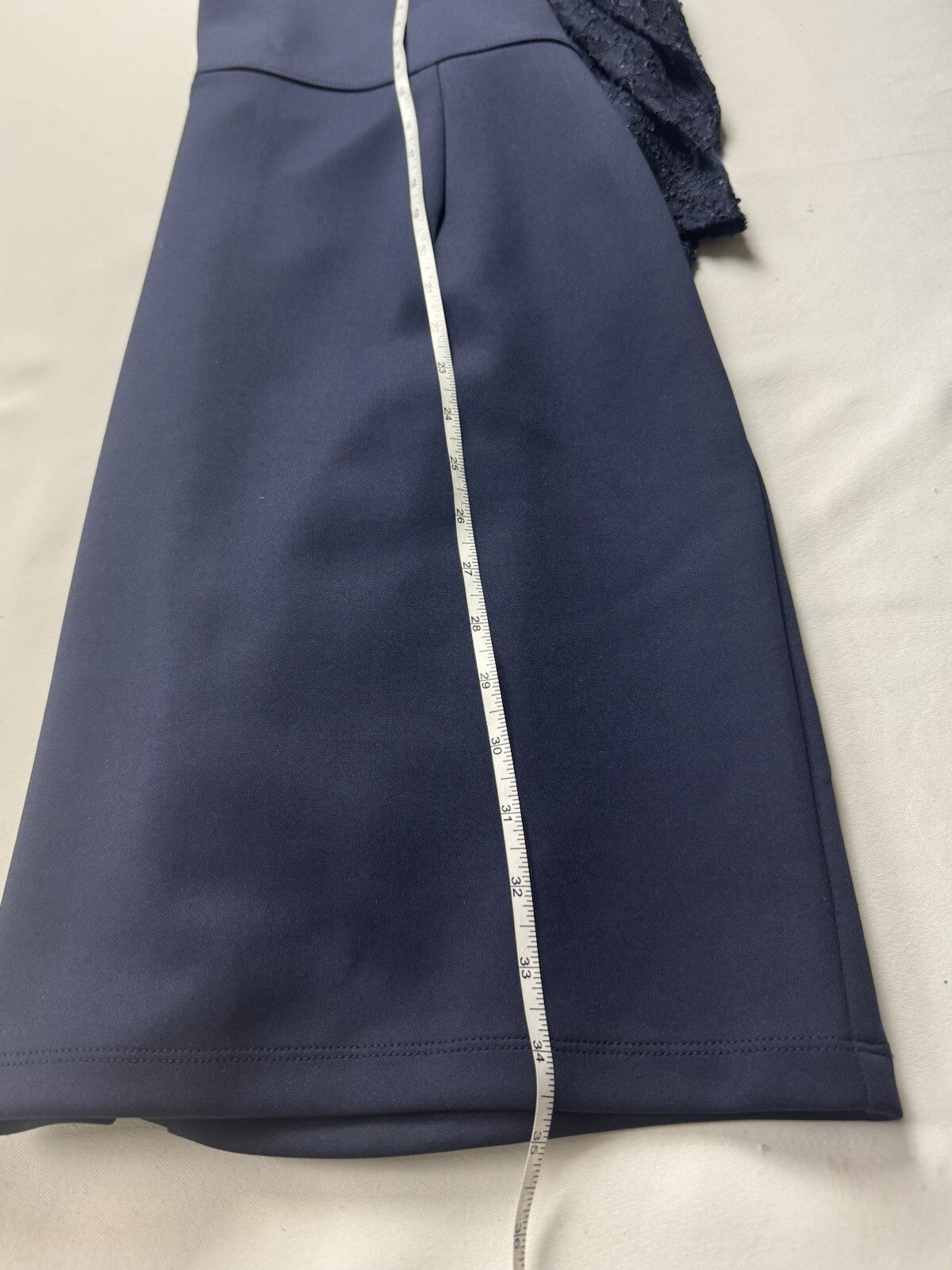 Stella & Julie Women’s Navy Laced Sleeves Dress Sz 8. (B.143)