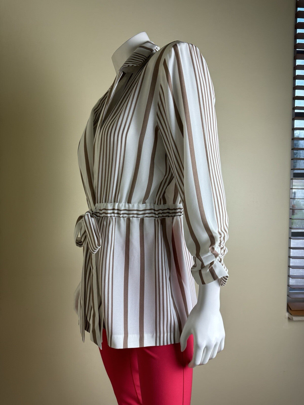 NYCC New York Women’s Striped Cardigan Tan Ivory Size M. (B.53)