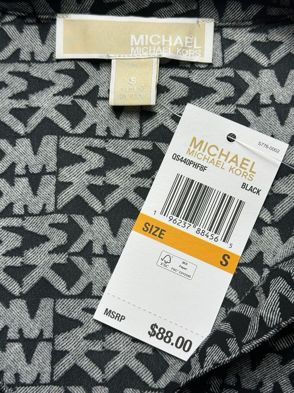 $88 Michael Kors Women’s Top Logo Blouse Sz S.  (B.62)