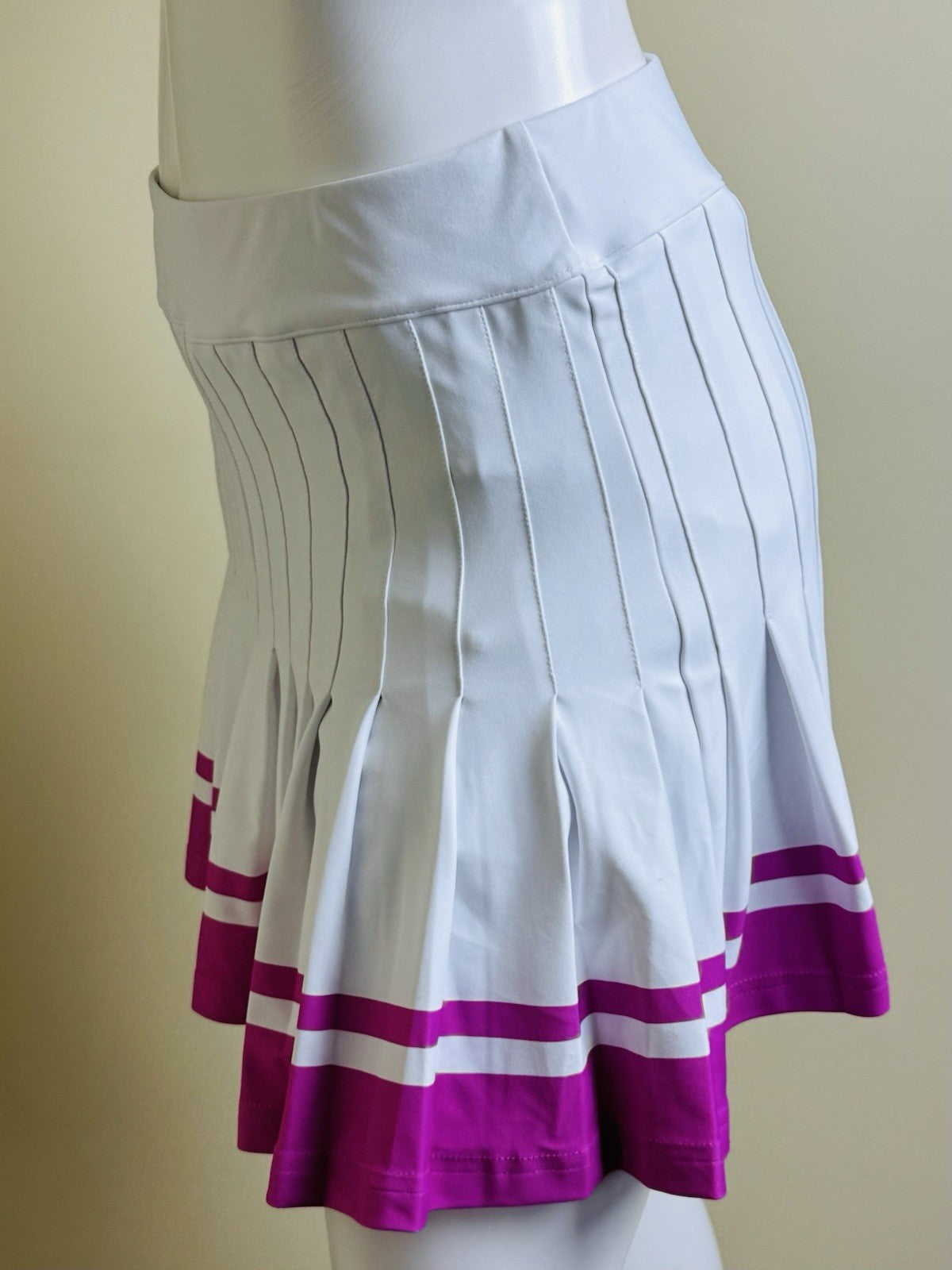 Smith & Quinn Athletic Skort Skirt Sz M. (B.154))