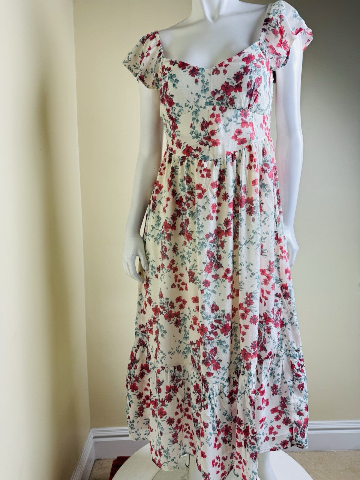 SUGARKiSS Women’s Floral Dress Sz L.  (B.05)