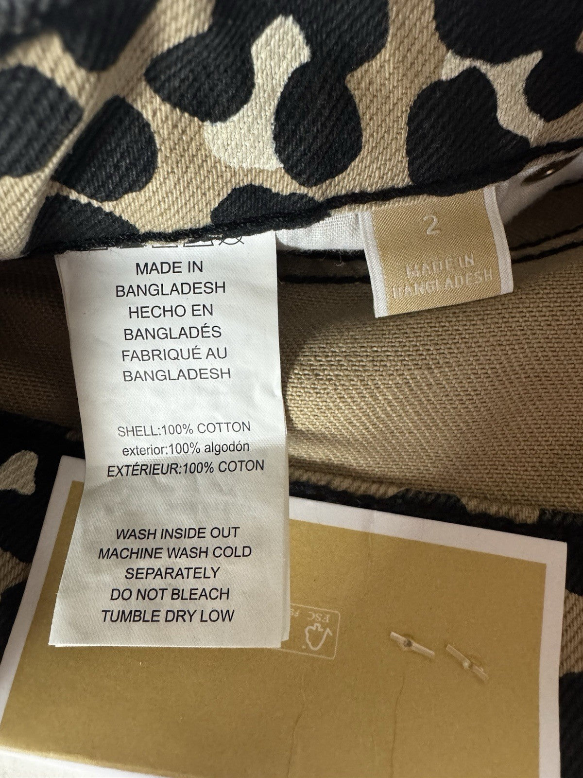 $125 Michael Kors Women’s Animal Print Jeans Sz 2.    (B.065)