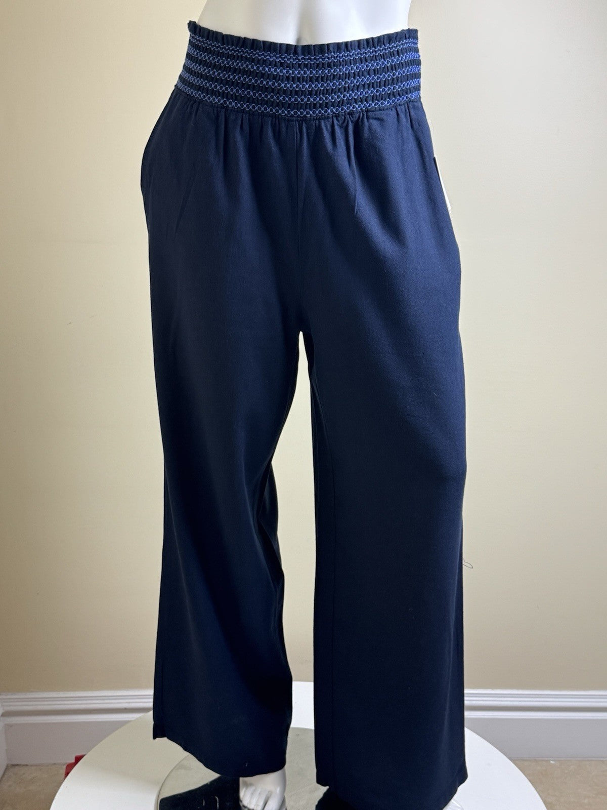 $89 Ellen Tracy Women’s Trousers Sz M       (B.155)