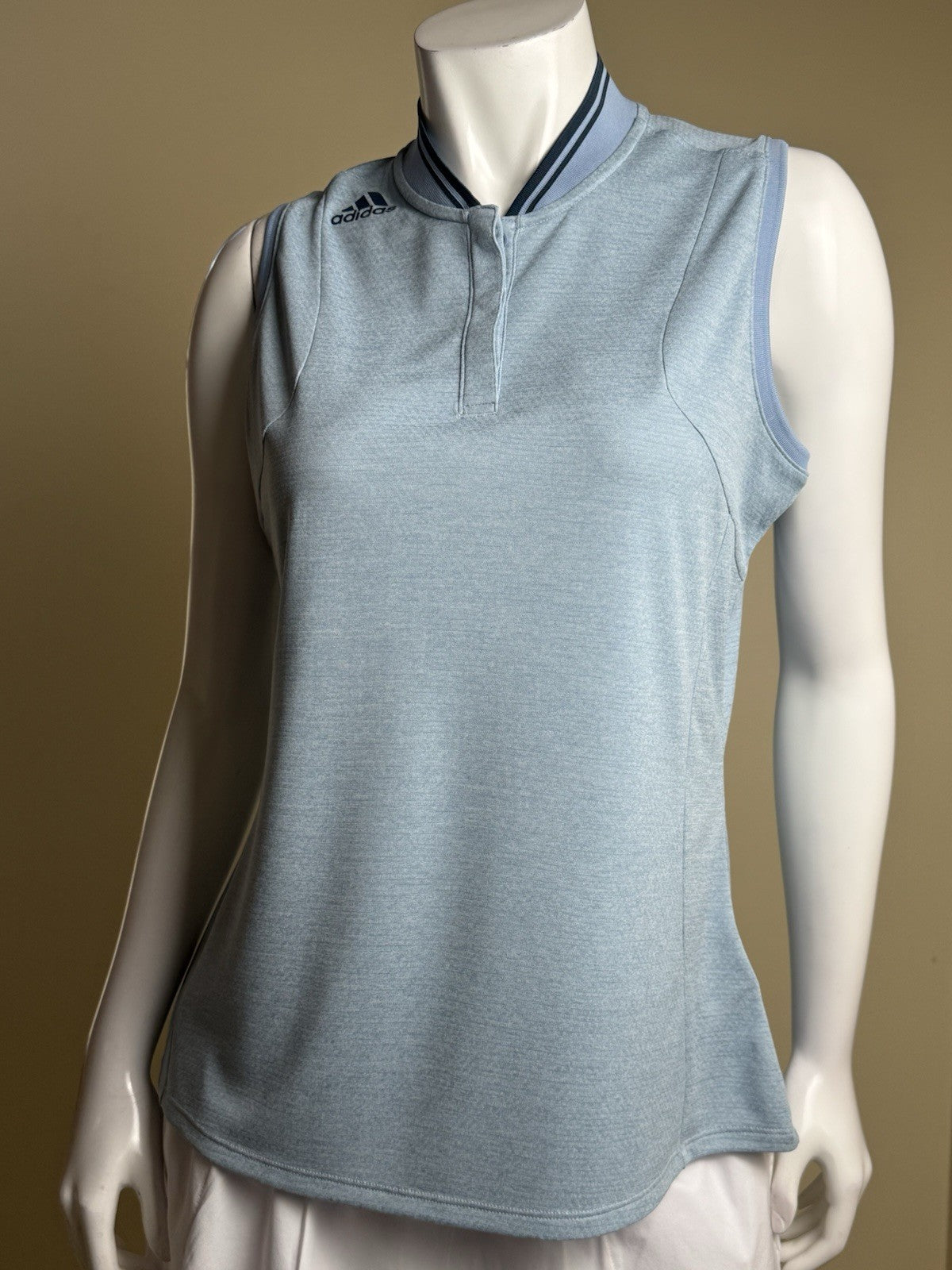Adidas Women’s Golf Shirt Sz L    (B.188)