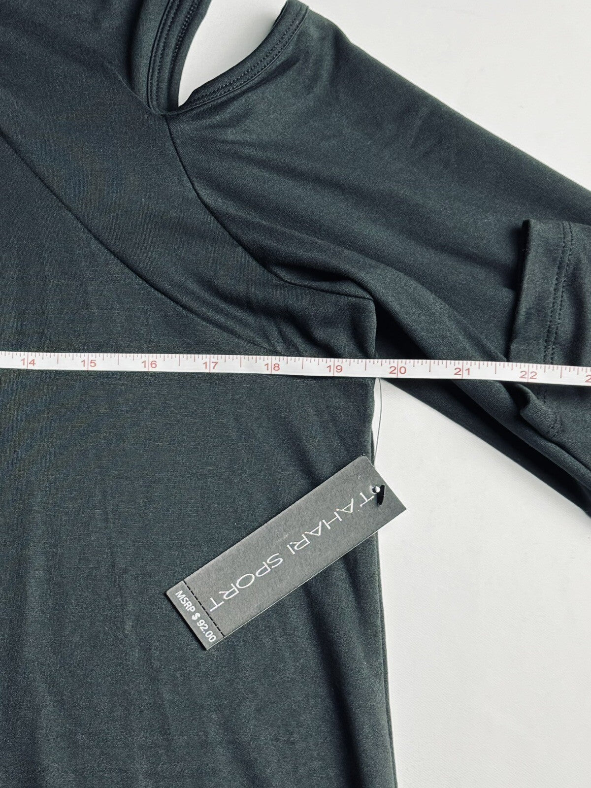 Tahari Sport Women’s top long sleeves open Shoulder Black Sz L (76)