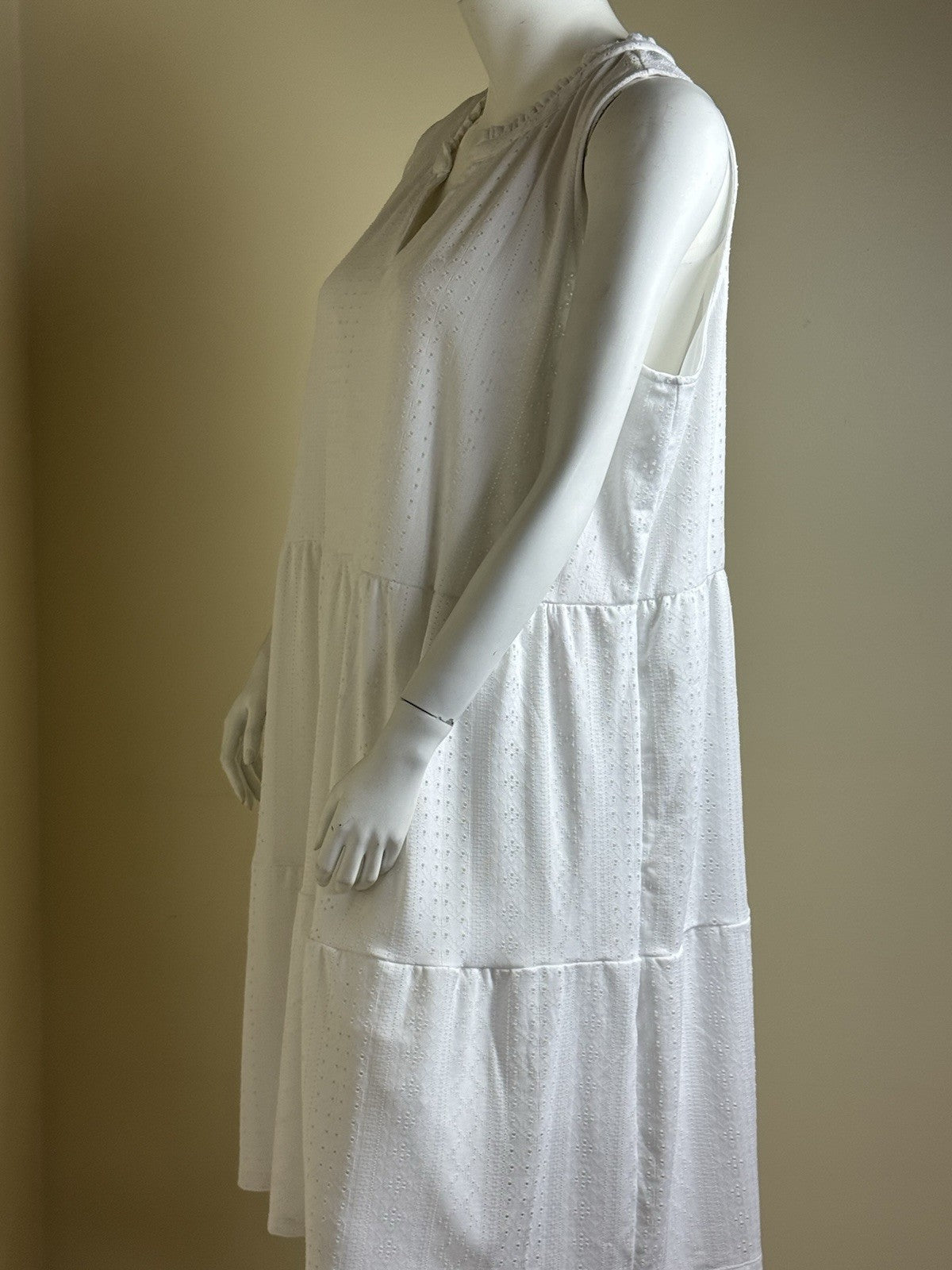Croft & Barrow Plus Size White Dress Sz 3XL.  (B.100/1)
