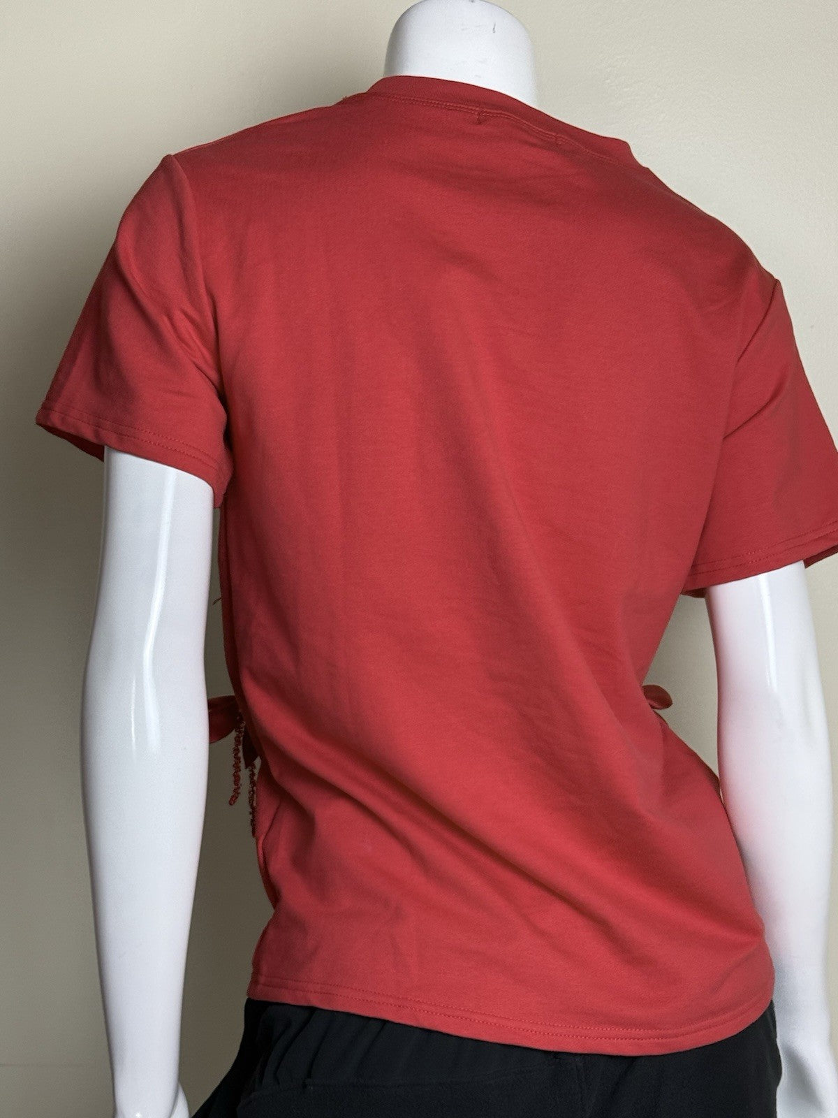 Muy Muy Women’s Red Embroidery shirt size S.      (B.194)