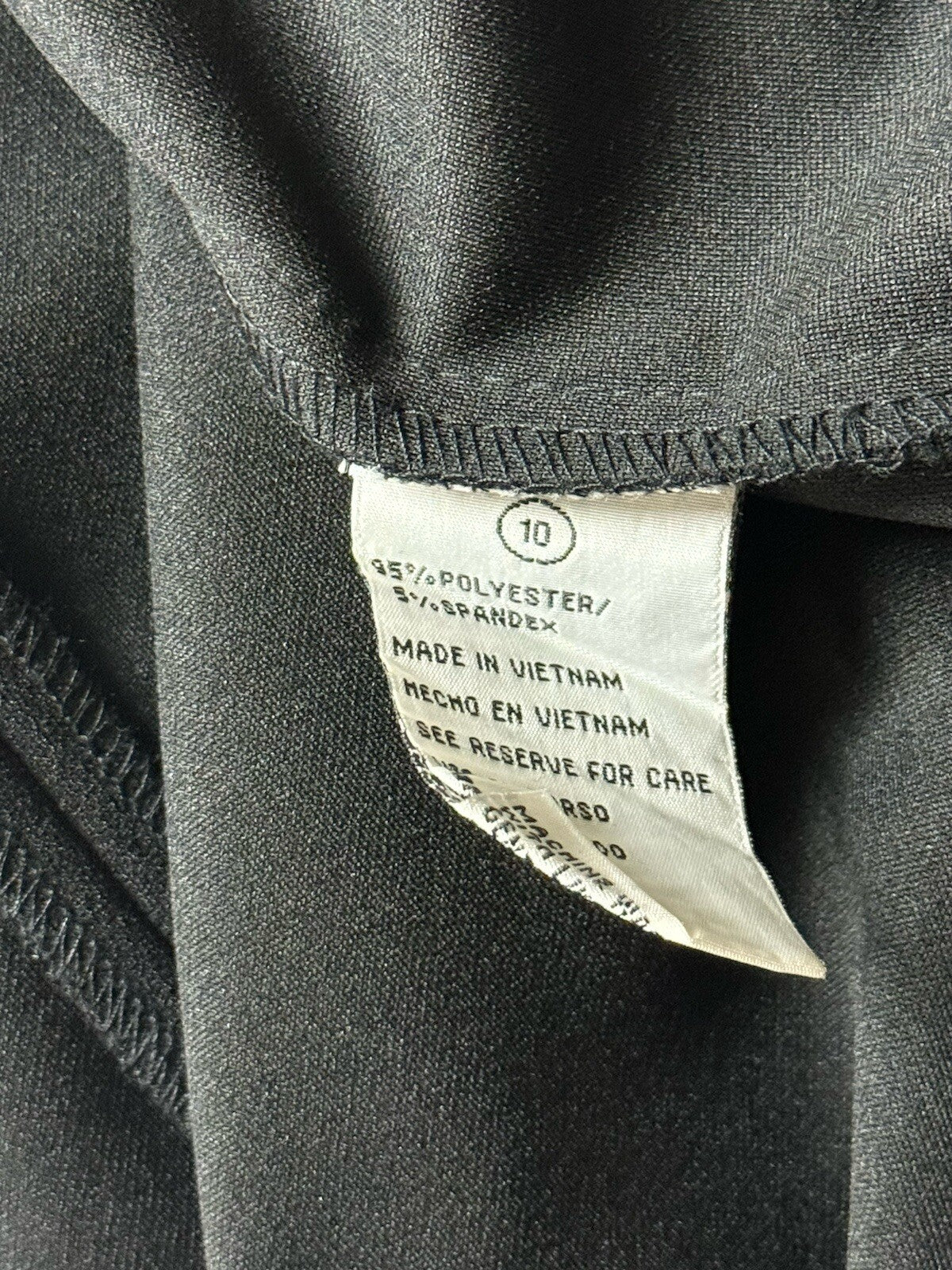 Addison Evenings Women’s off the shoulders Black Dress Sz 10. (B.92)