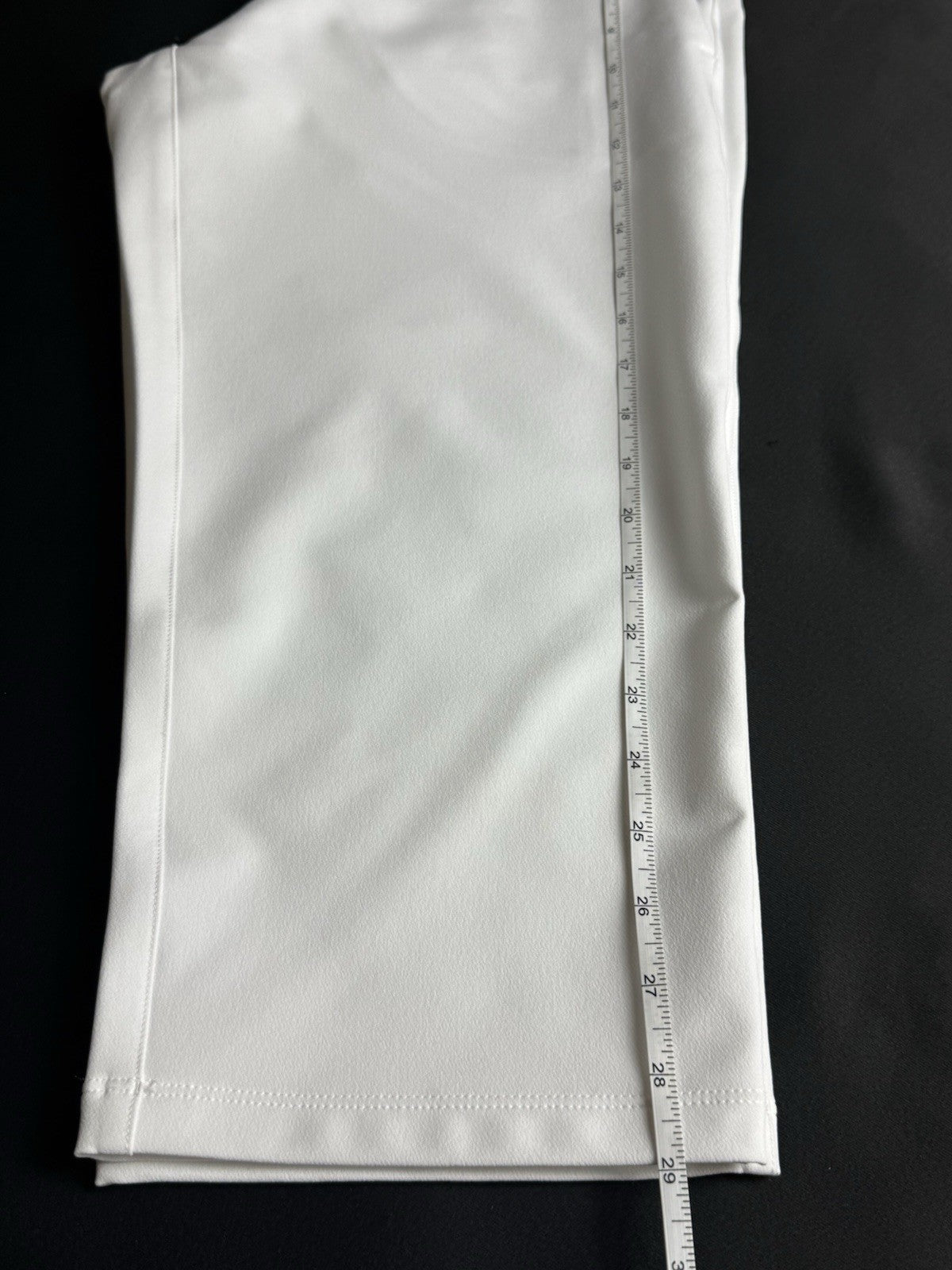 Puma Women’s Golf Capri Pants Sz S.   (B.172)