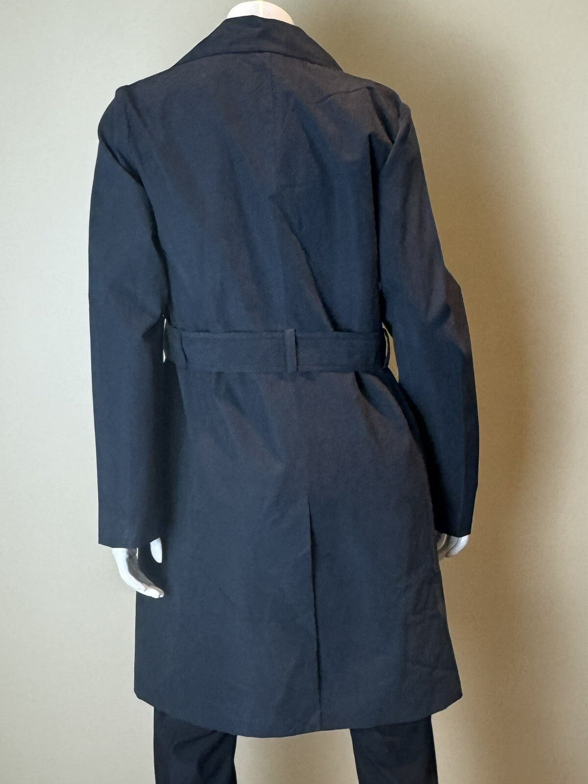 Amazon Essentials Women’s Pea Coat Navy Sz M. (57)