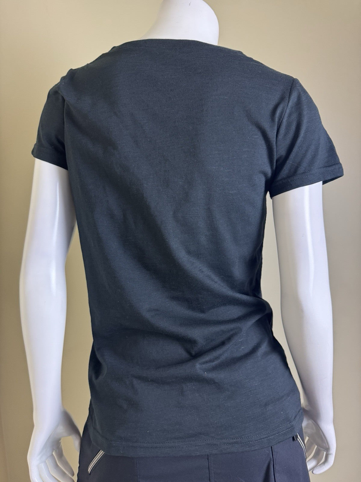 LeverWear Women's Golf shirt Sz L   (B.160)