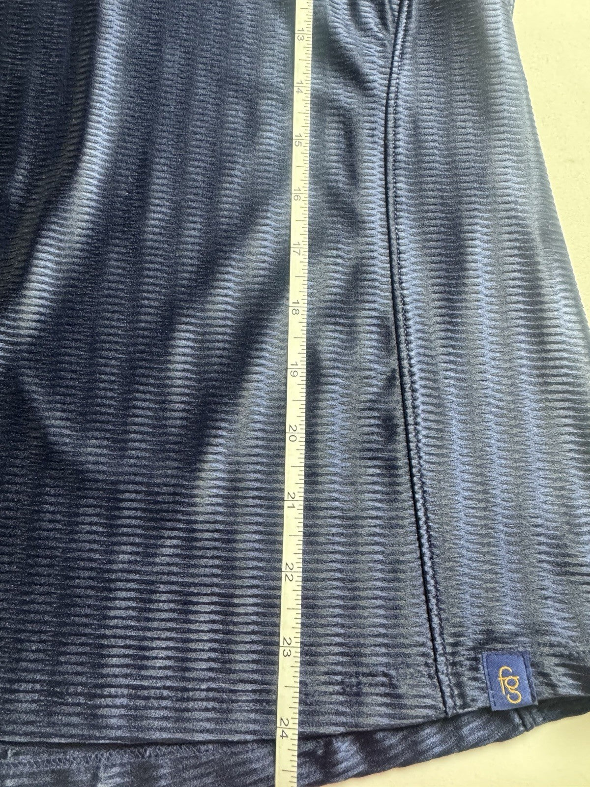 FIA Green California Women’s Top Sz S Golf Shirt.       (B.161)