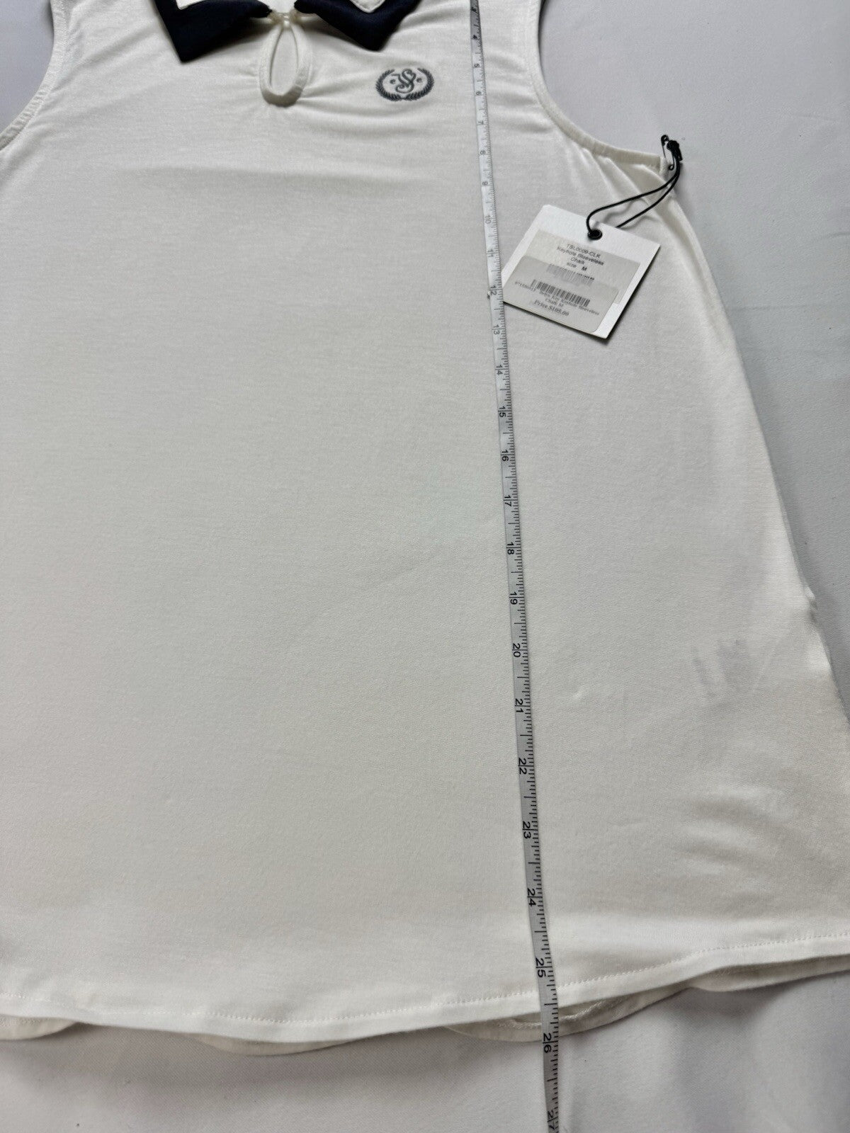 BELYN KEY Women’s Sleeveless Golf Shirt Sz M.    (B.139)