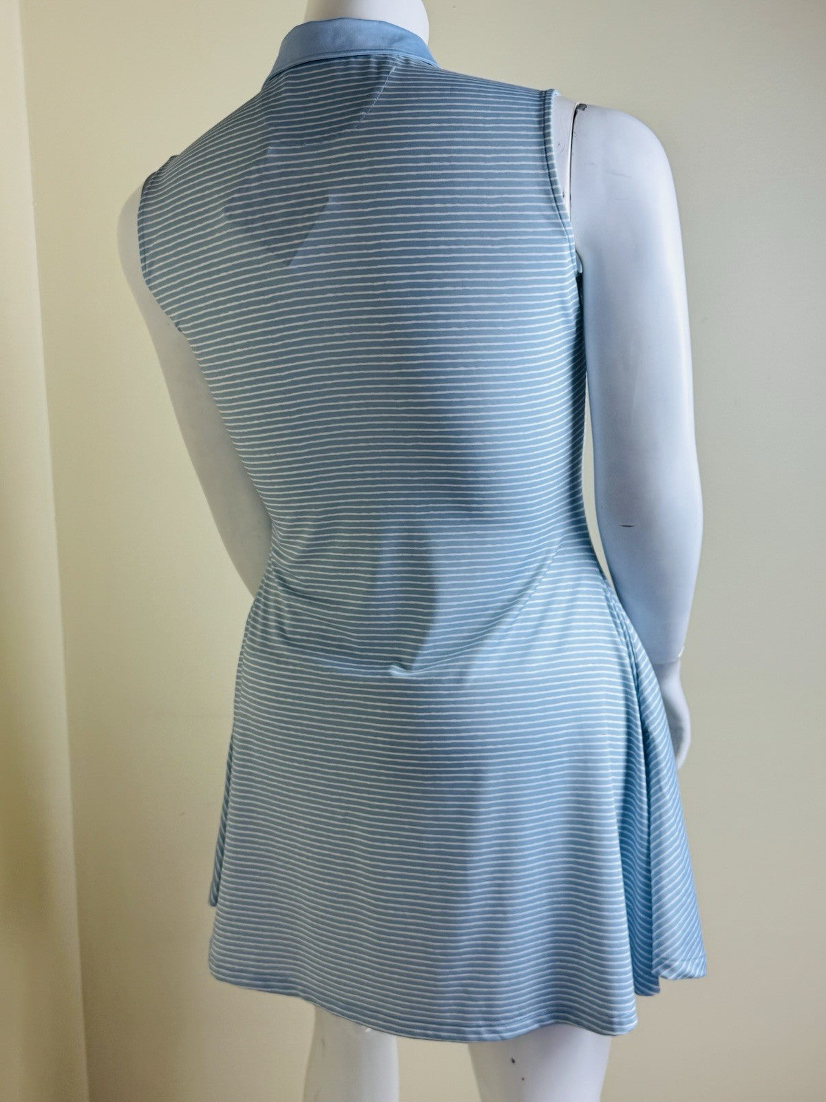 Turtles &Tees Women’s Golf Dress Size XL      (B.082)