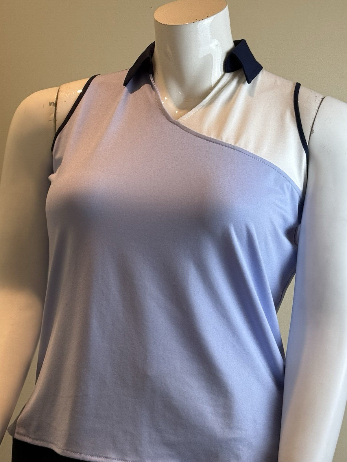 BELYN KEY Women’s Golf Shirt Sz L.    (B.167)