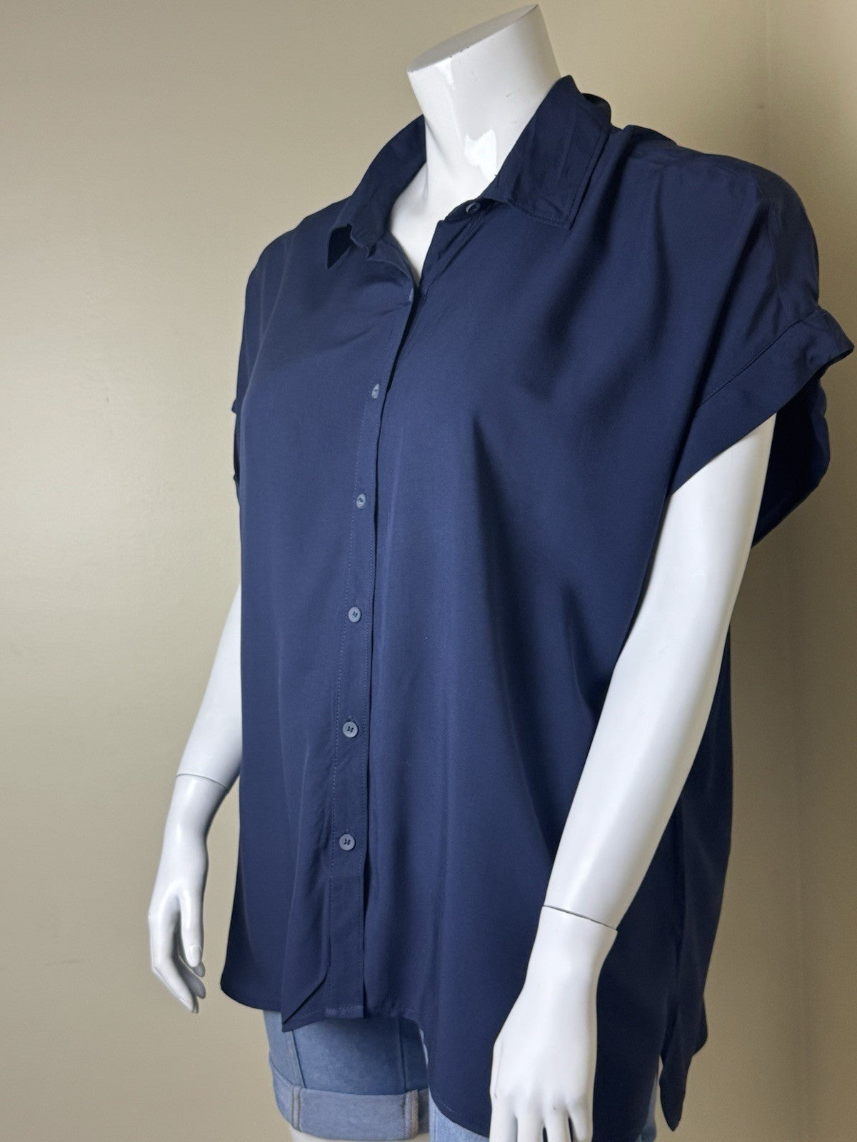 $48 Casa Cabana Womens Button Down Shirt Size M  (B.155)