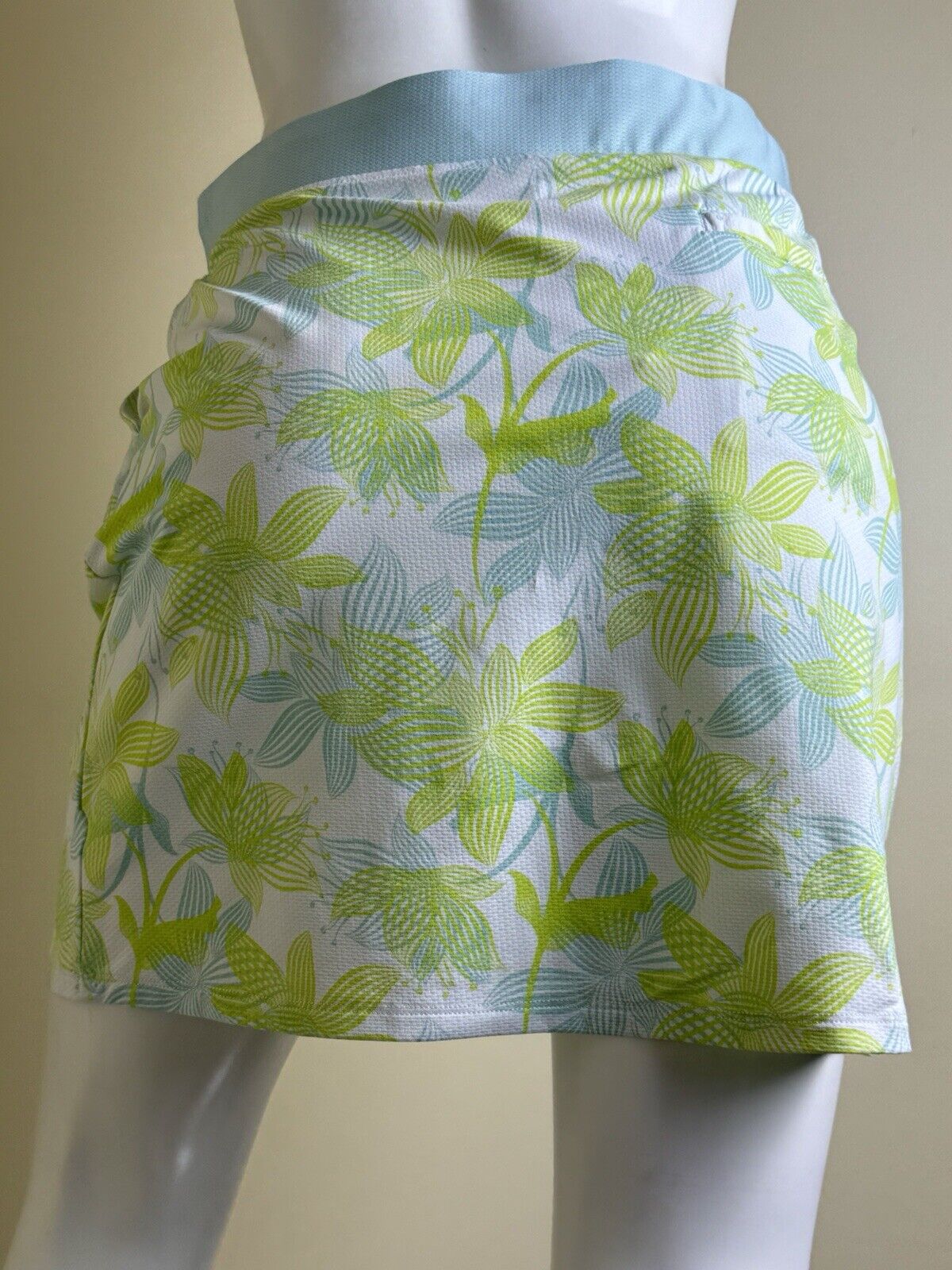 Sport Haley Women’s Golf Skirt Skort Sz S  (B.83)