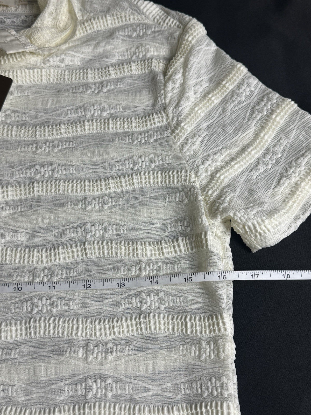 Lisette Collection Ivory Lace Shirt. Sz XL.  (B.175)