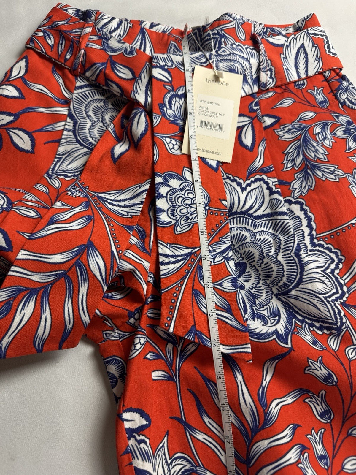 Tyler Boe Women’s Shorts Floral High Waist Belted Sz 6.    (B.164)