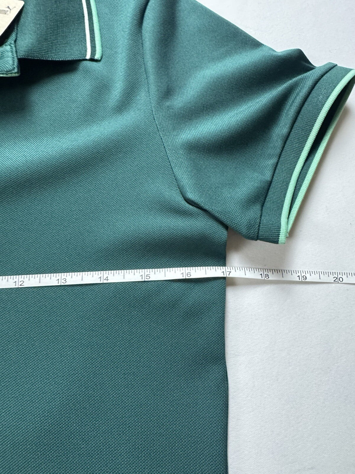 Puma Women’s Golf Shirt Sz S.   (B.131/7)