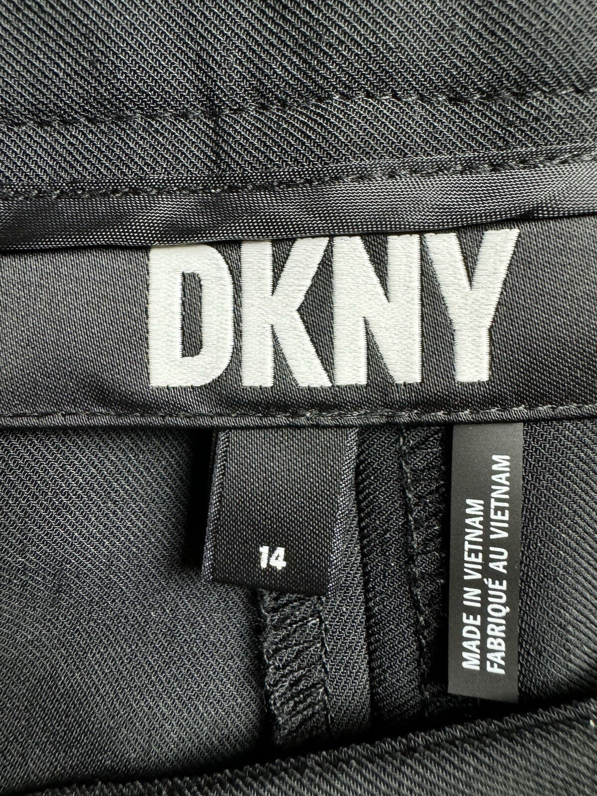 $99 DKNY Women's Black Belted Pants Sz 14  (B.94)