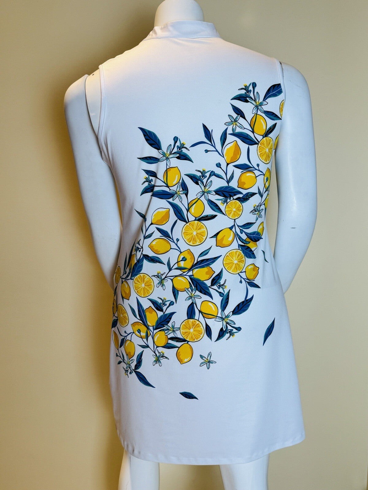 TAIL Golf Dress Women’s White /Lime Pattern Sz XL.  (54)