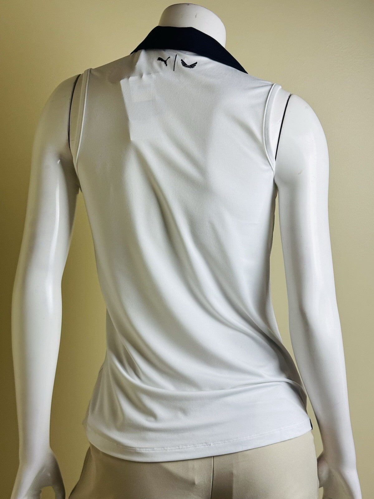 Puma Women’s Golf Shirt Sleeveless Sz S.  (B.141/2)