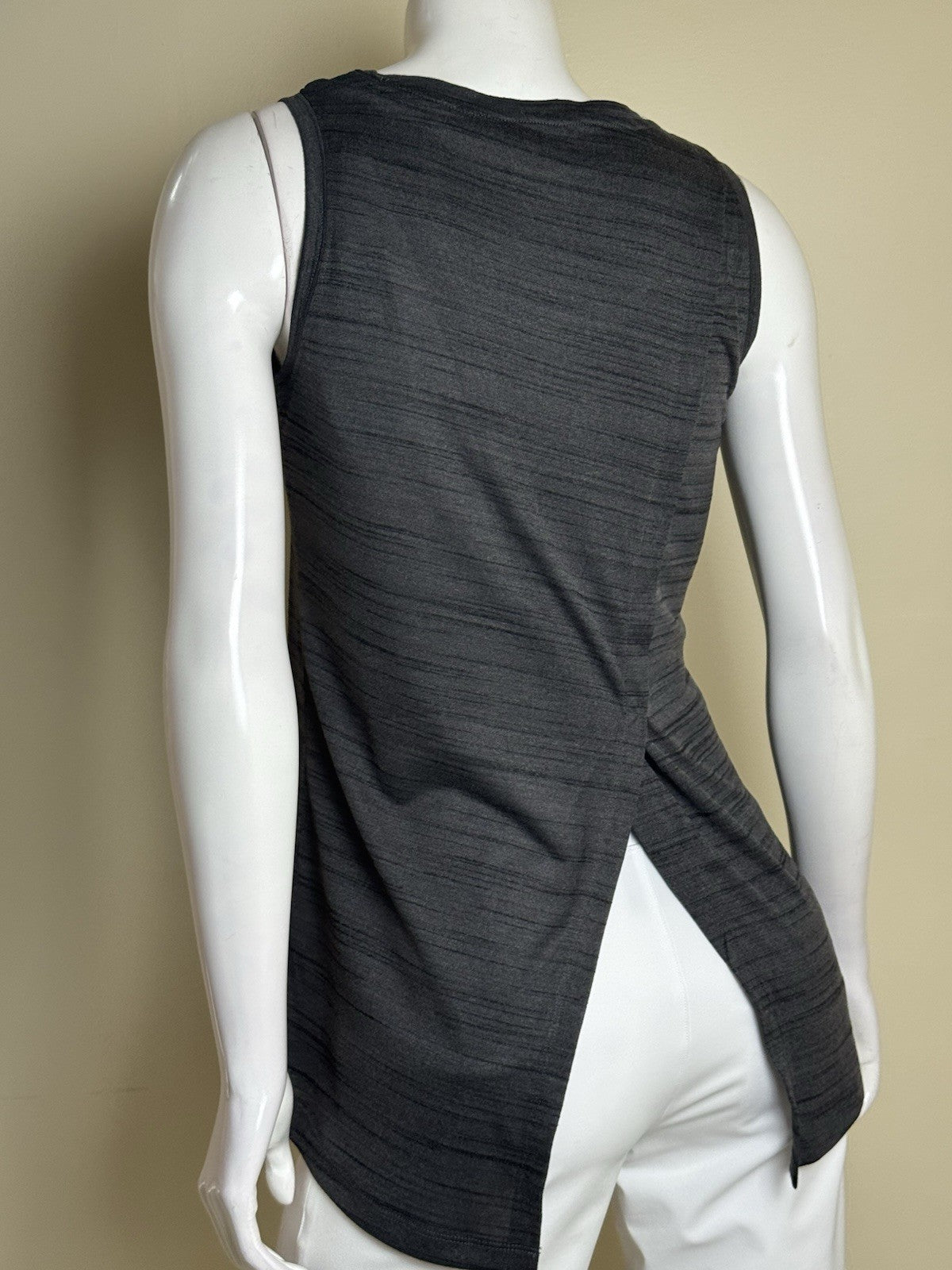 LeverWear Verve Women's Ahaheim Logo Tank Top Sz M   (B.172)