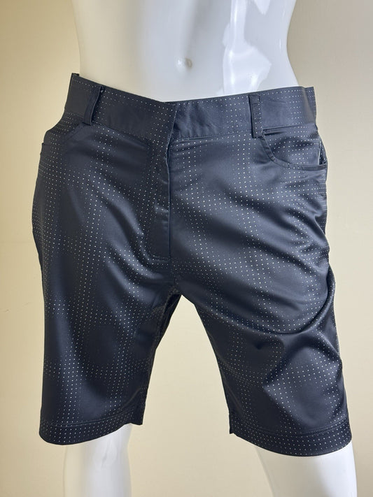 Page & Tuttle Women’s Bermuda Golf Shorts Size 16   (B.160/3)