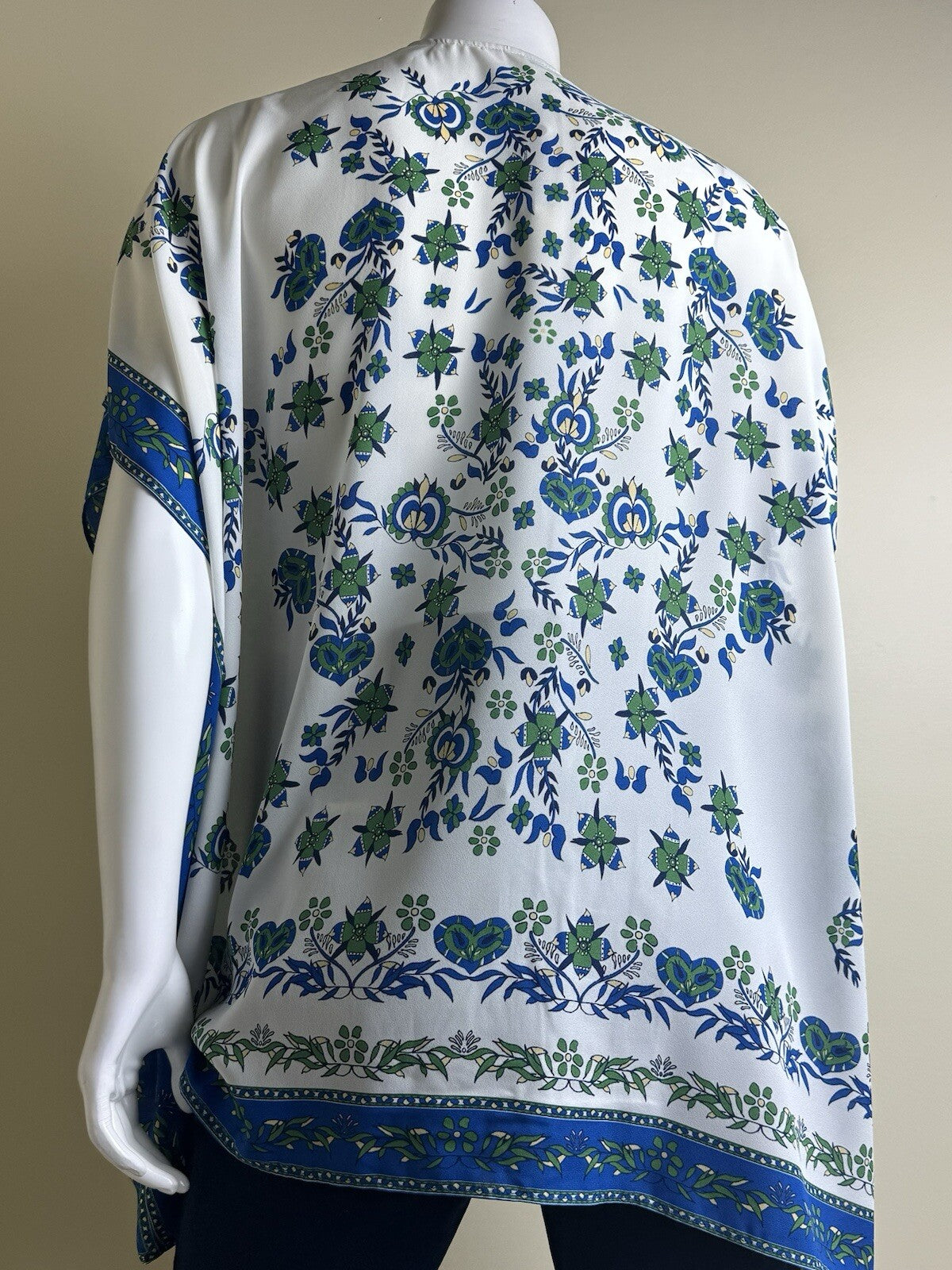 $198 Max Studio Women's Cover Up Kimono Size S      (B.89)