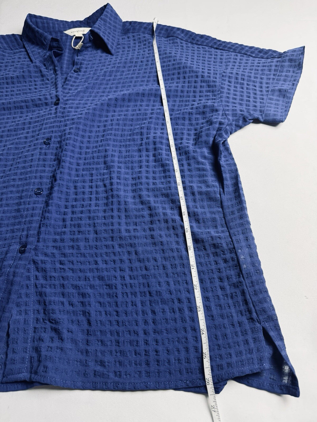 $98 Max Studio Women’s Blue Button Down Shirt Size L.  (B.133/1)