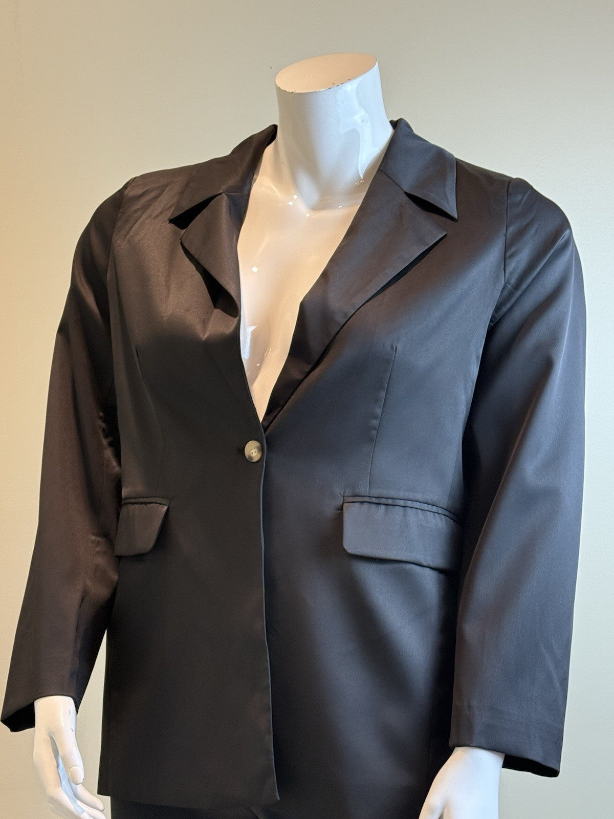 Ouges Women’s Blazer Long Sleeve One Button Blazer Sz XL. (B.167)