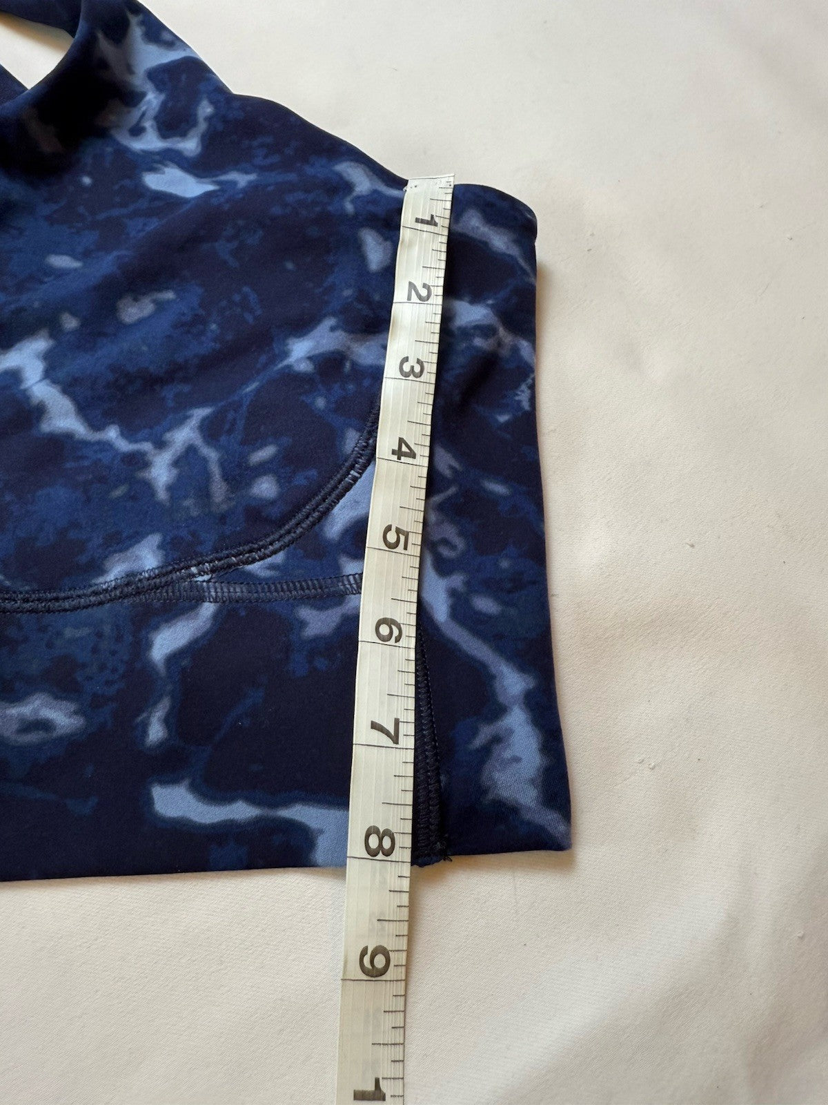 $75 Under Armour Women’s Crossover Top Sz XL.  (B.167)