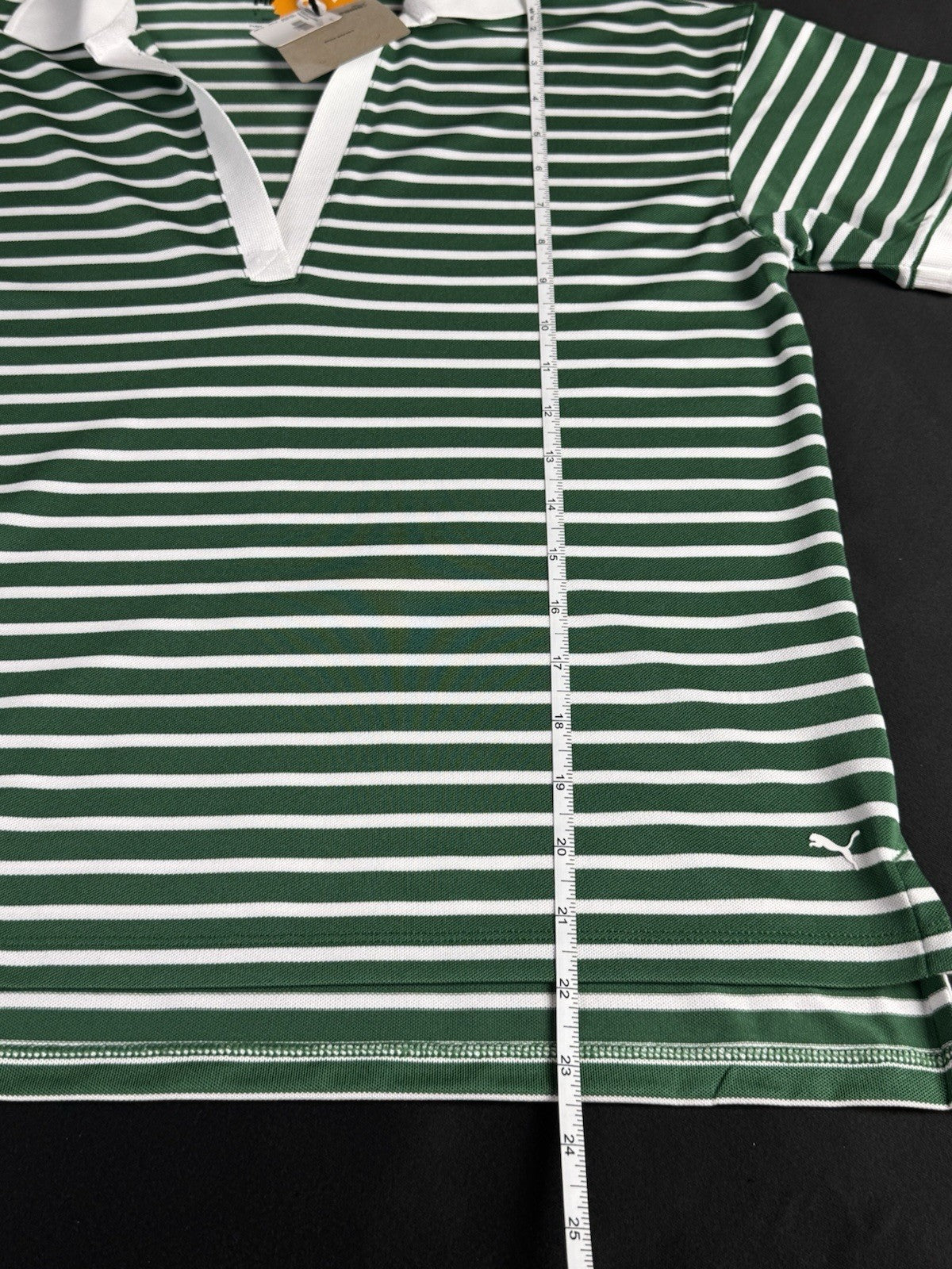 Puma Women's Golf Shirt Size S.   (B.182)