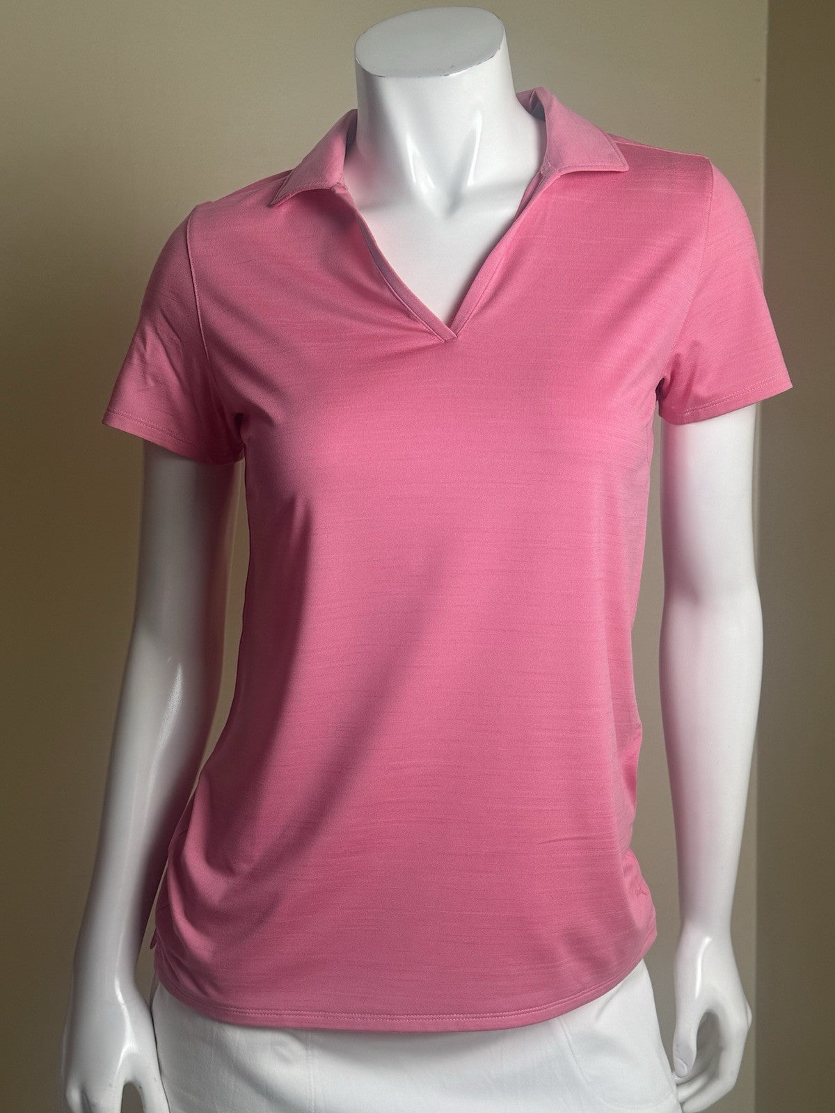 Puma Women’s Golf Shirt Sz S.   (B.185)