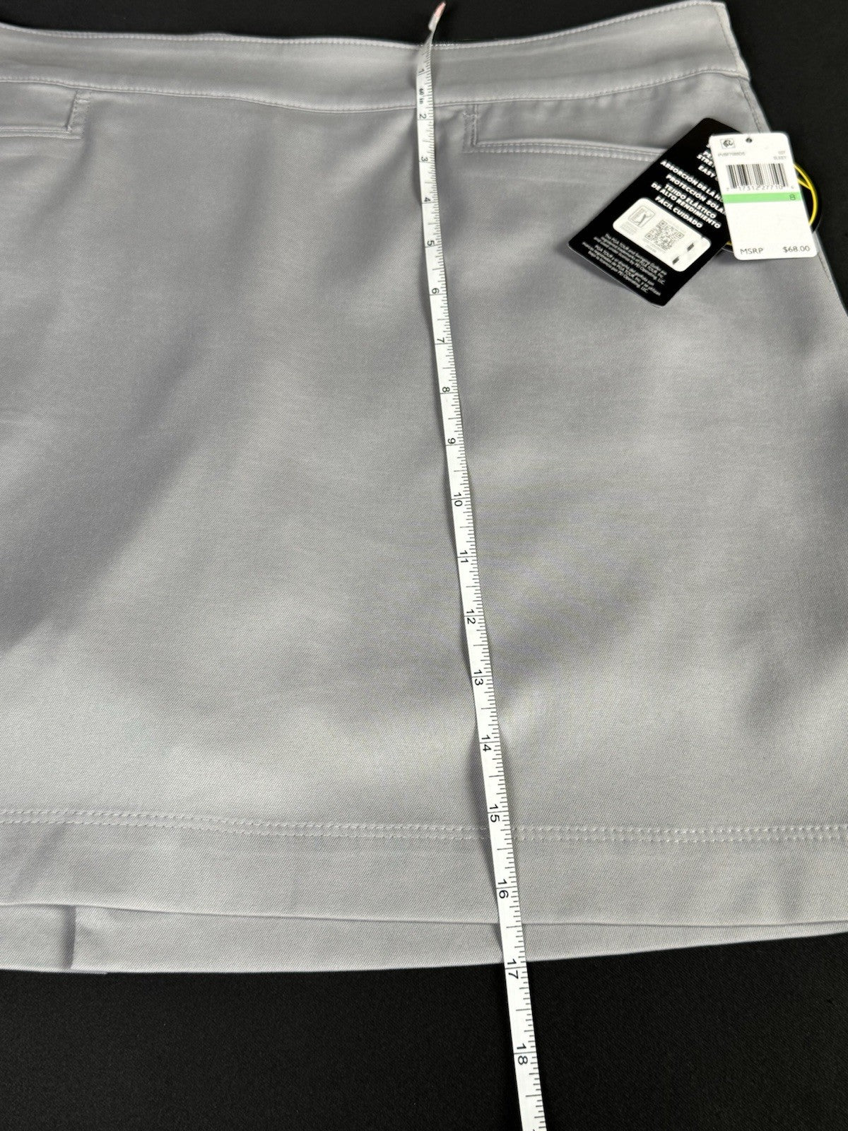 $68 PGA Tour Women’s Golf Skort Gray Pockets Sz 8.    (B.070)