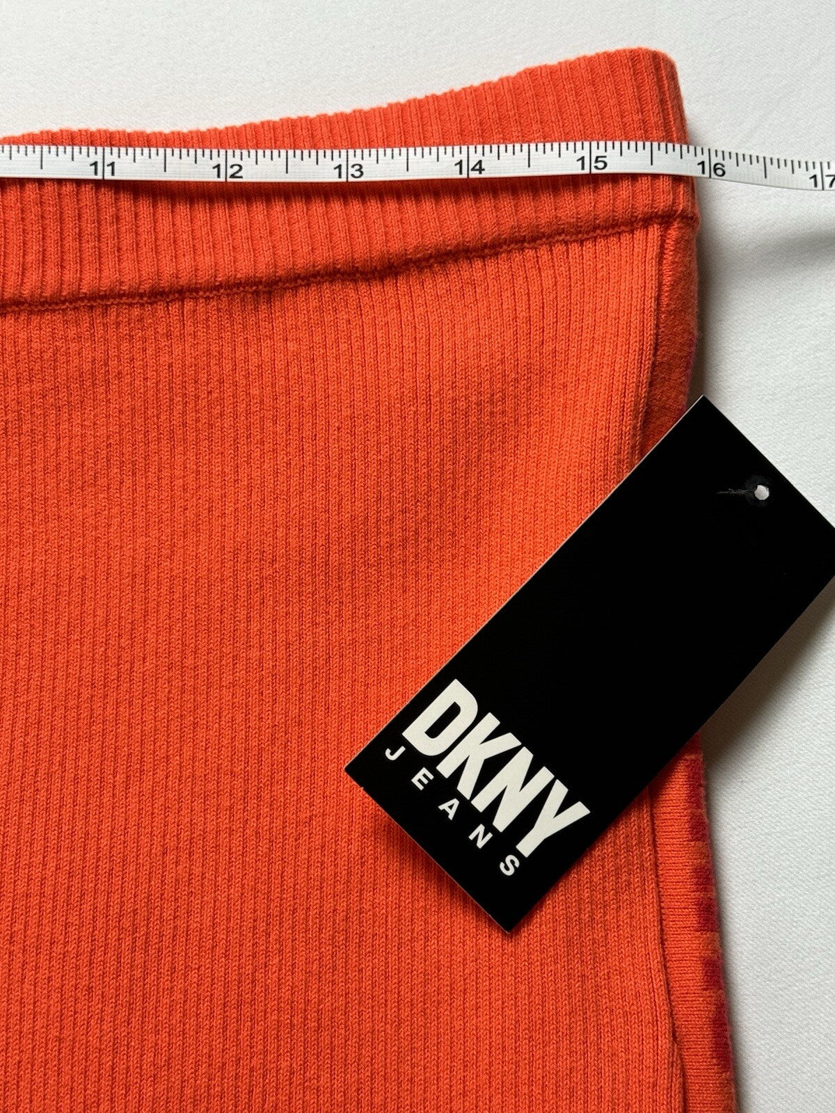 $79 DKNY Women's Rib-Knit Long Skirt Sz L. (B.94)