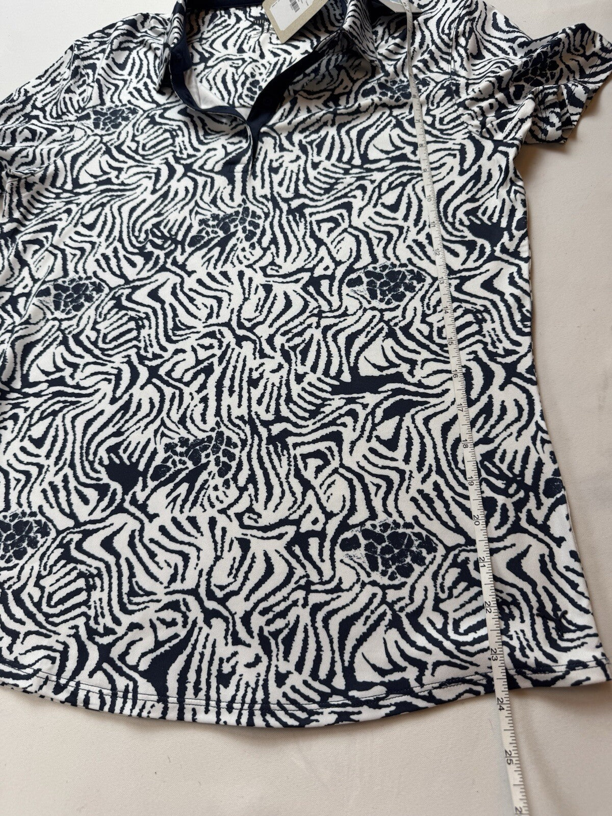 Puma Women’s Golf Shirt Sz S.   (B.113/7)