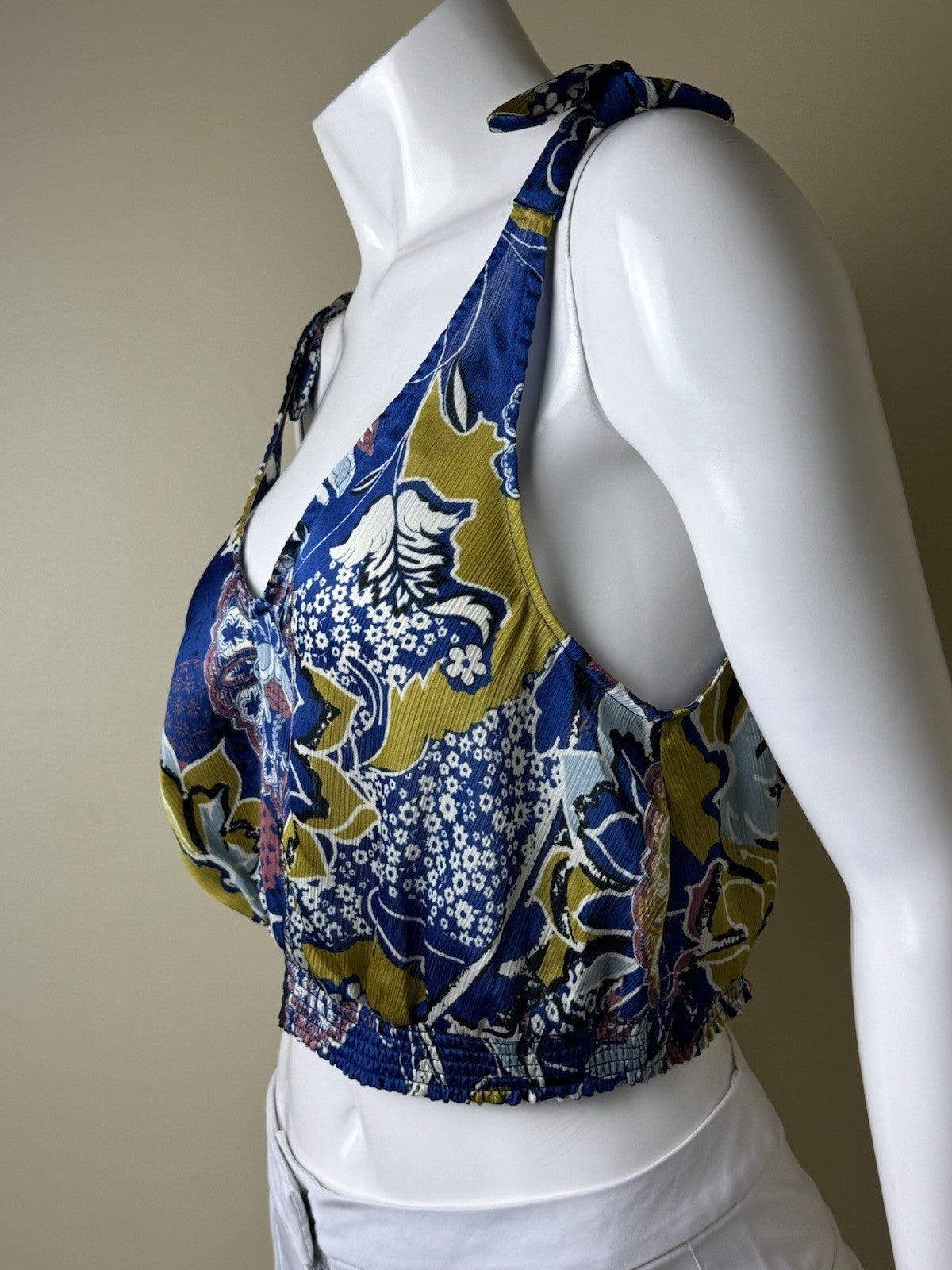 $58 INTIMATELY FREE PEOPLE Top Floral Sz M. (B.162)