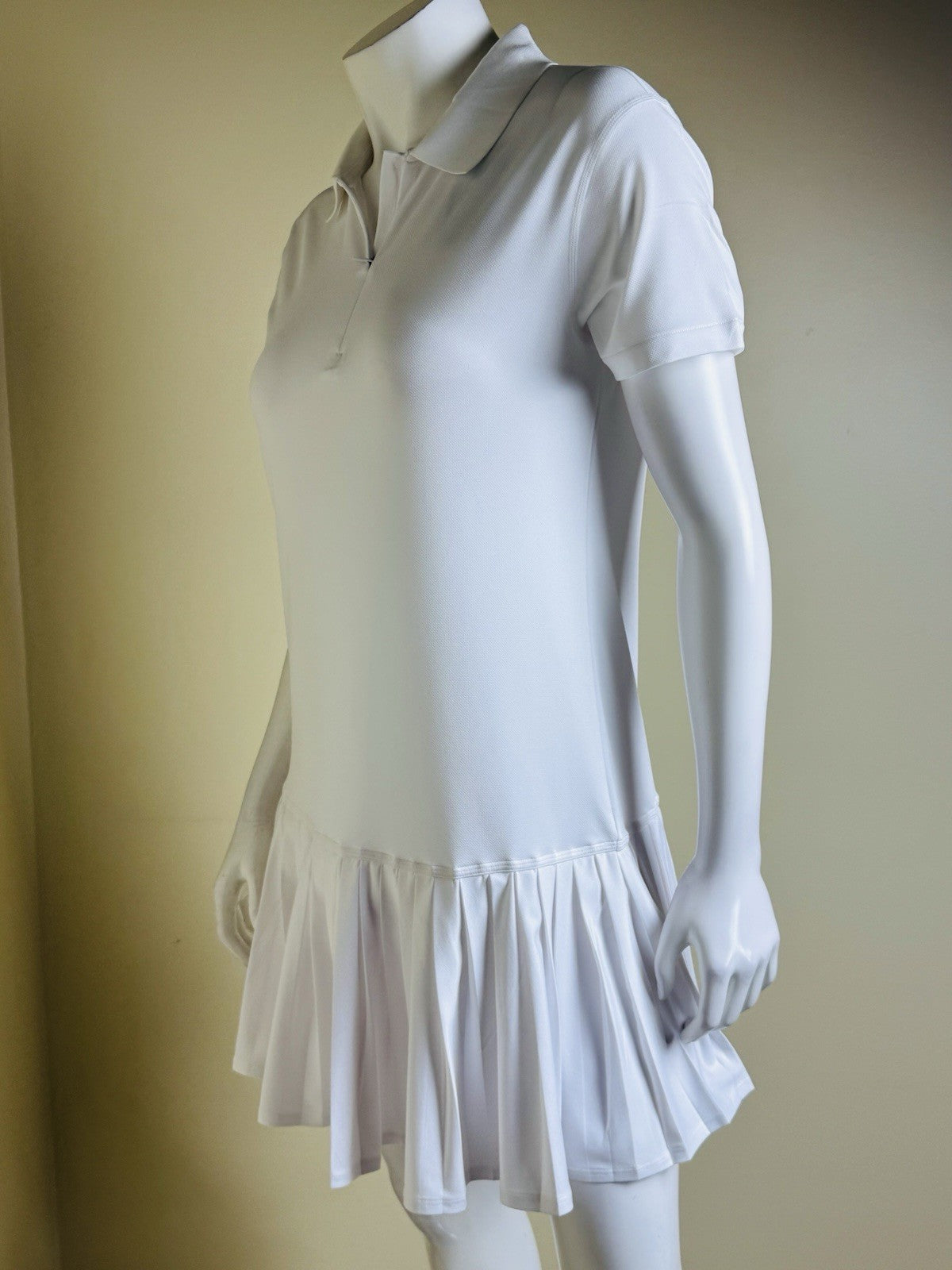 ADDISON BAY Women's White Ruffled Dress Sz S.      (B.158)