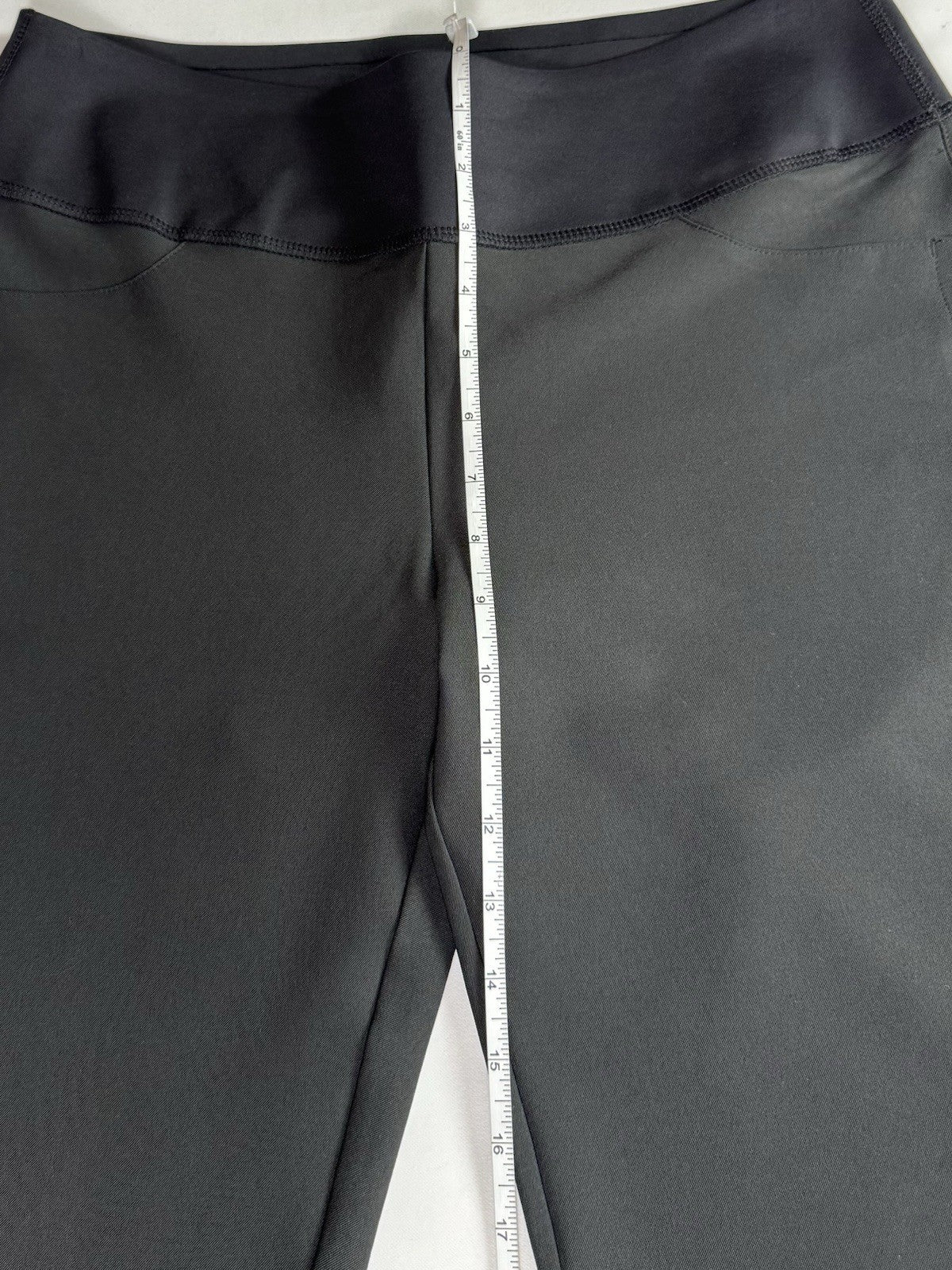 Puma Women’s Golf Pants Sz S.   (B.181)