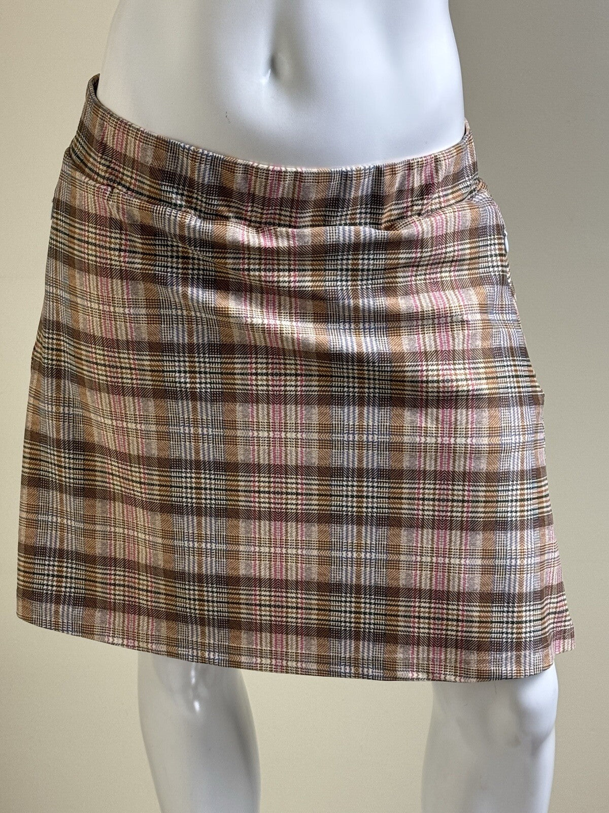 Smith & Quinn Women’s Golf Skort Skirt Plaid Sz L. . (B.121)