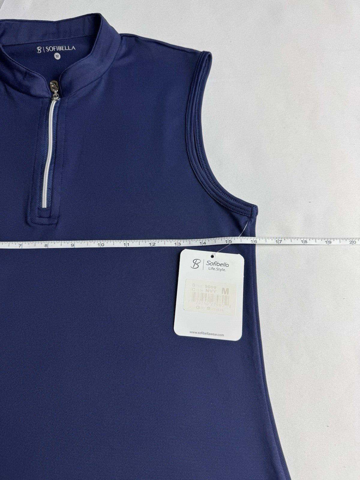 SOFIBELLA Women’s Golf-Tennis Shirt Sz M.  (B.172)