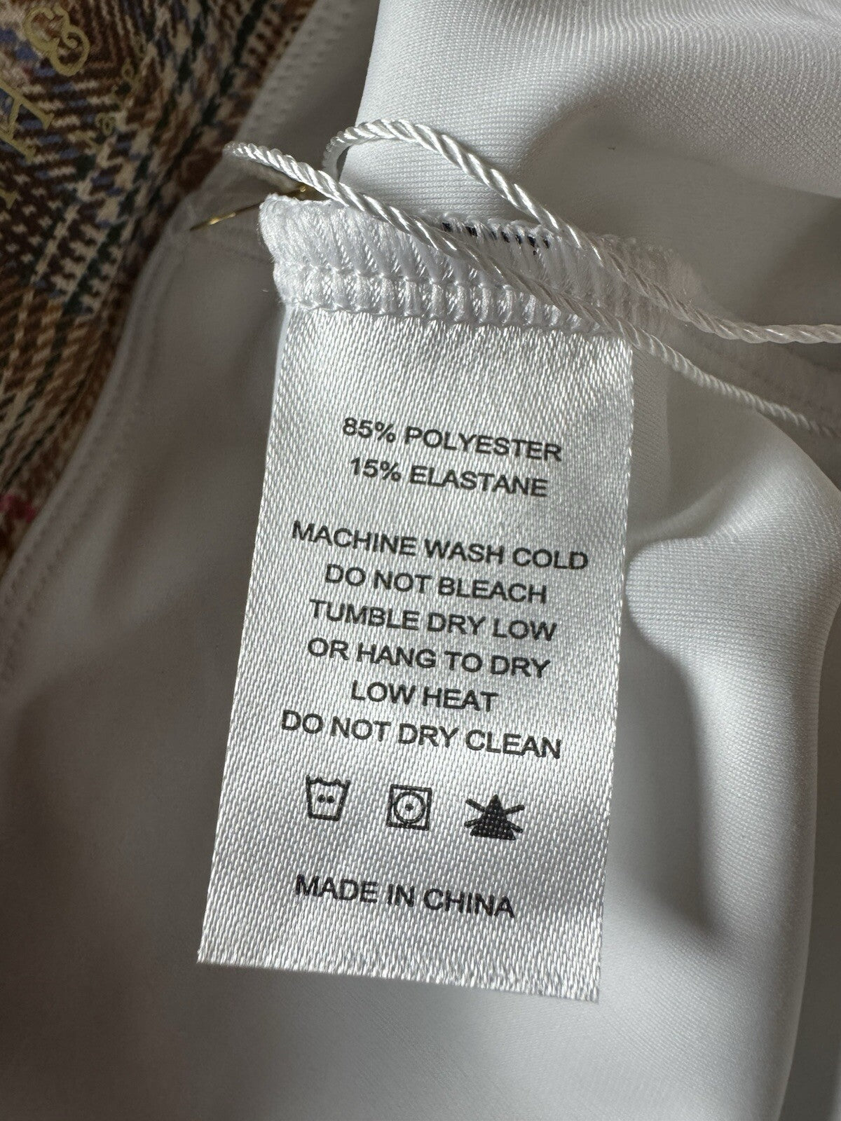 Smith & Quinn Women’s Golf Skort Skirt Plaid Sz L. . (B.121)