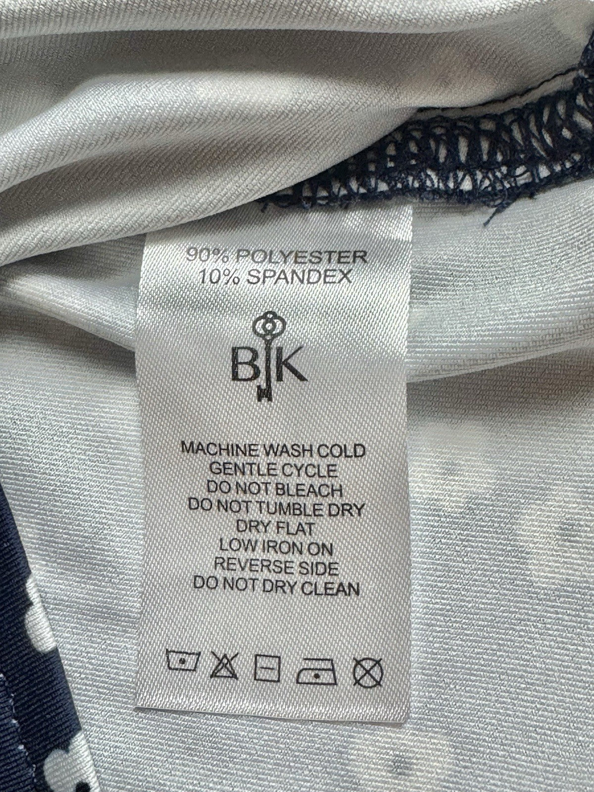 BELYN KEY Women’s Golf Shirt Sz S    (B.180)