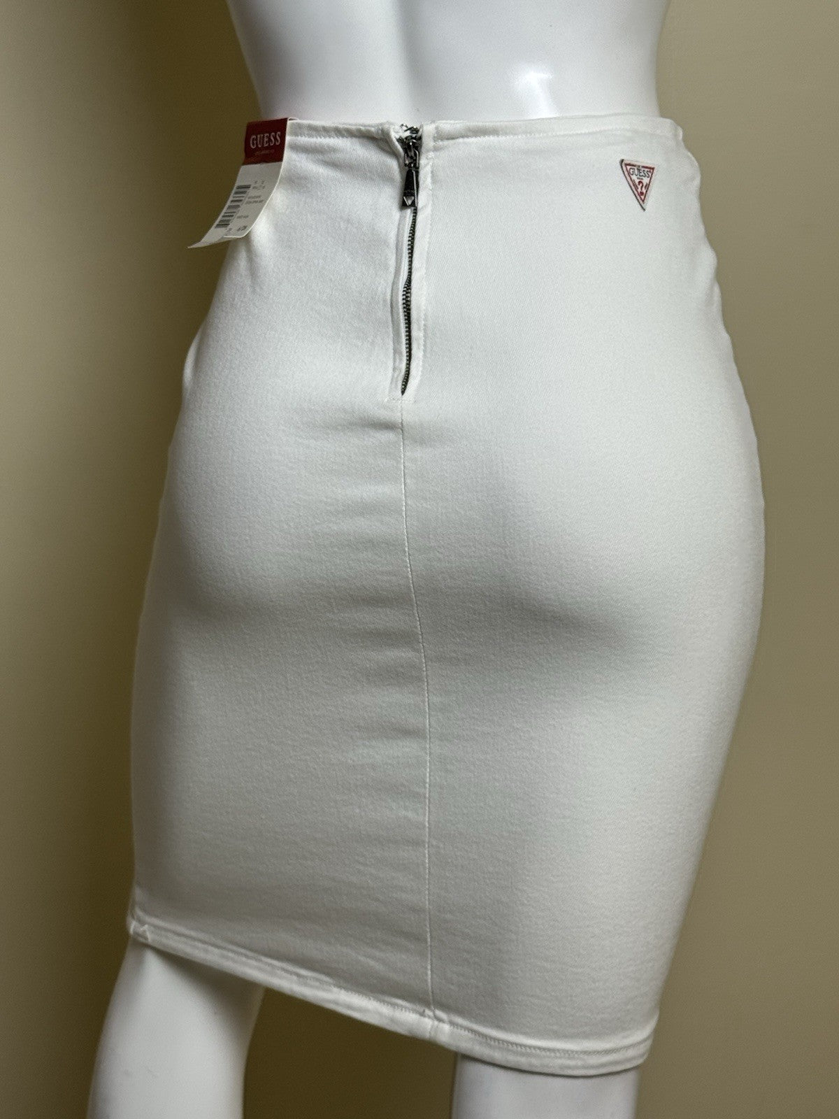 $89 Guess Los Angeles Women’s White Cecilia Denim Skirt Sz 6/28.    . (B.153)